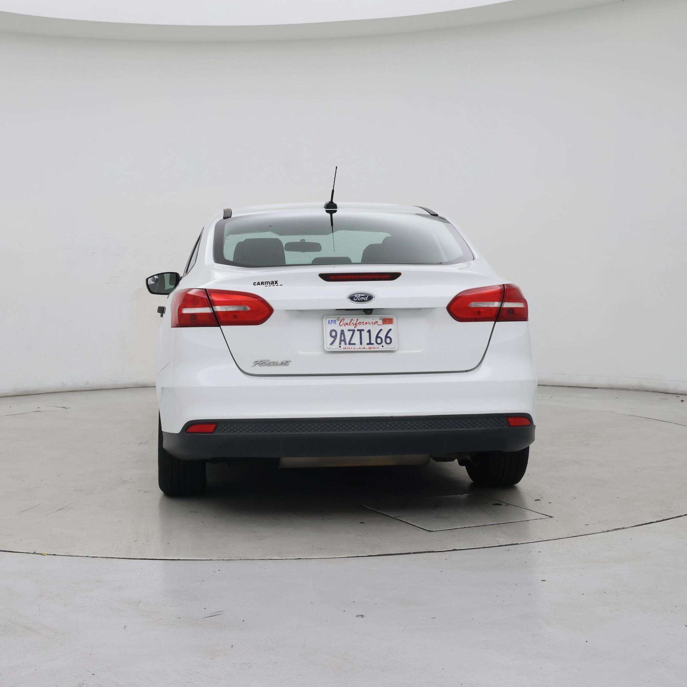 Thumbnail: 2015 Ford Focus - 6