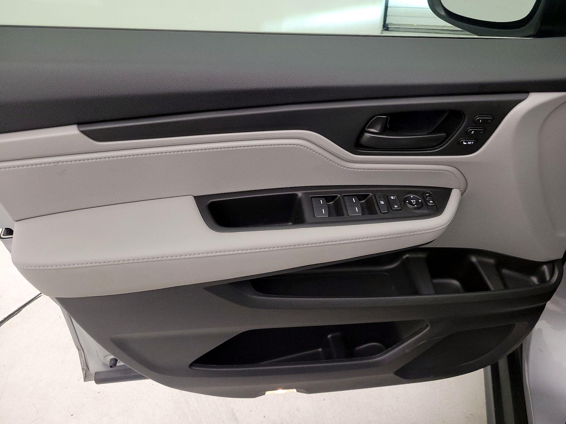 Thumbnail: 2021 Honda Odyssey - 12