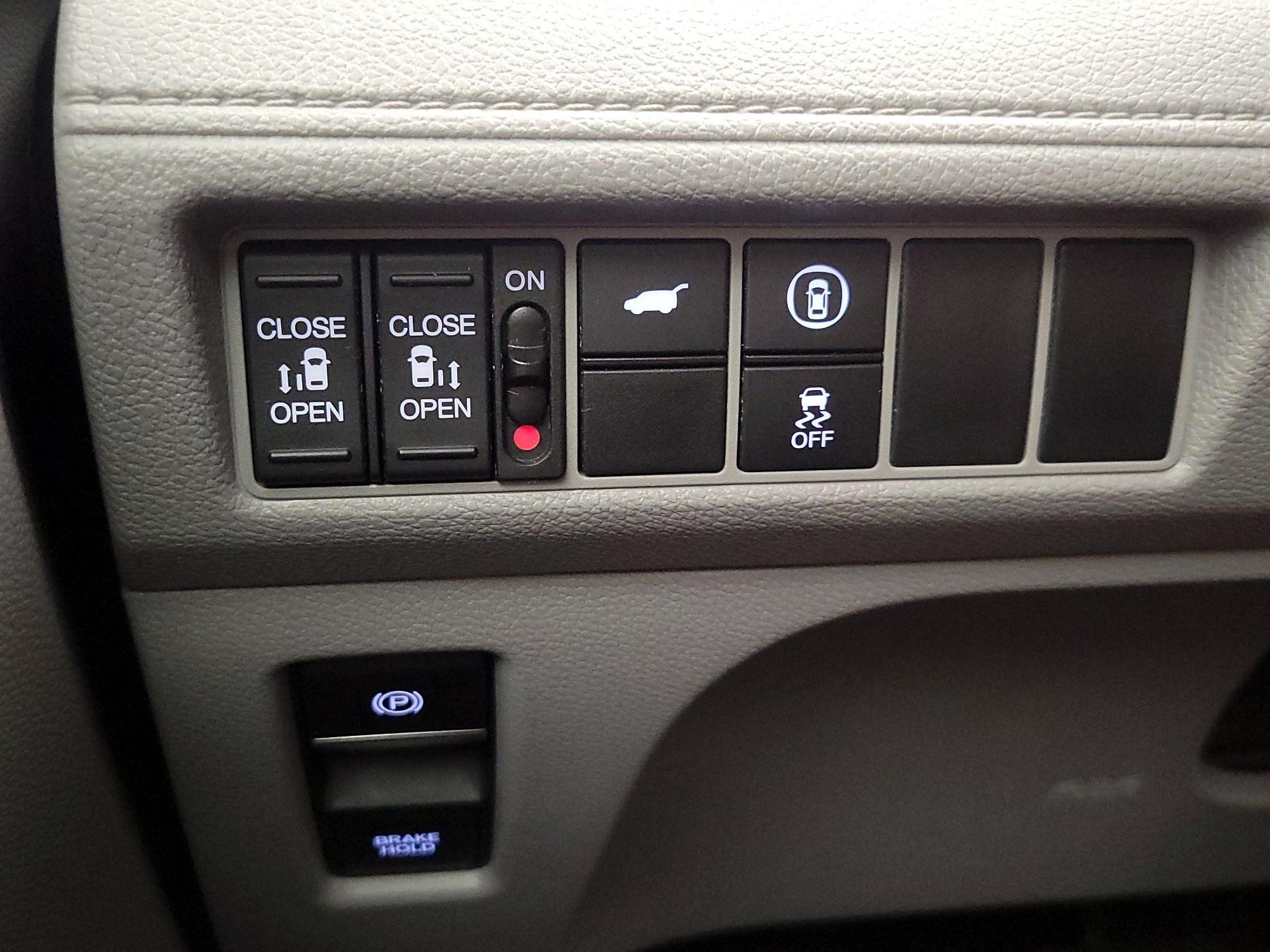 Thumbnail: 2021 Honda Odyssey - 13