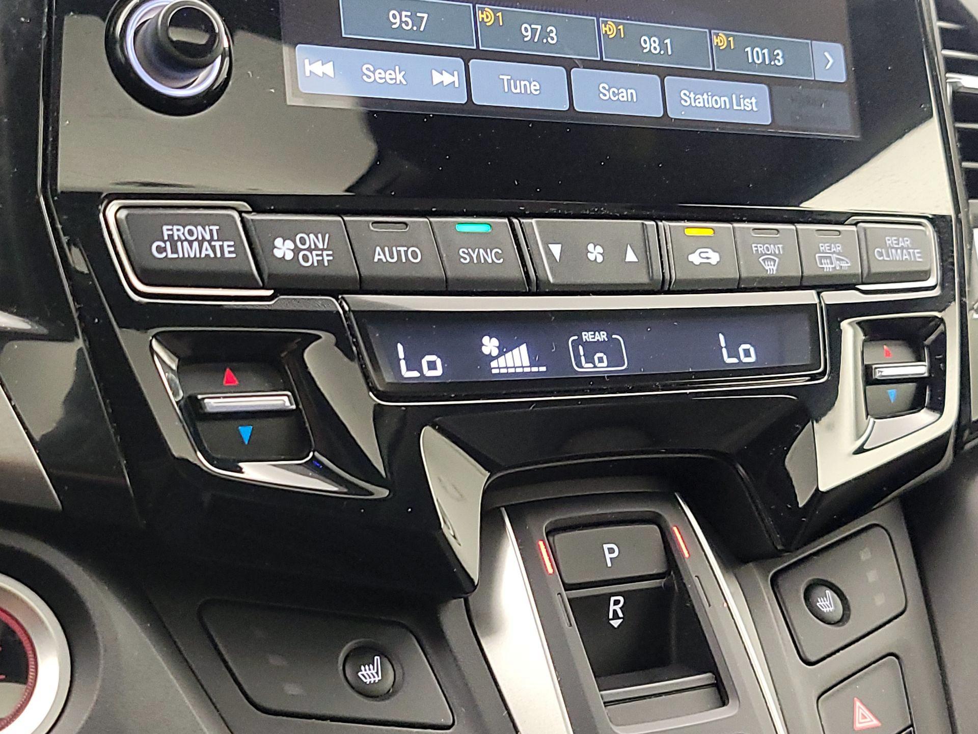 Thumbnail: 2021 Honda Odyssey - 16