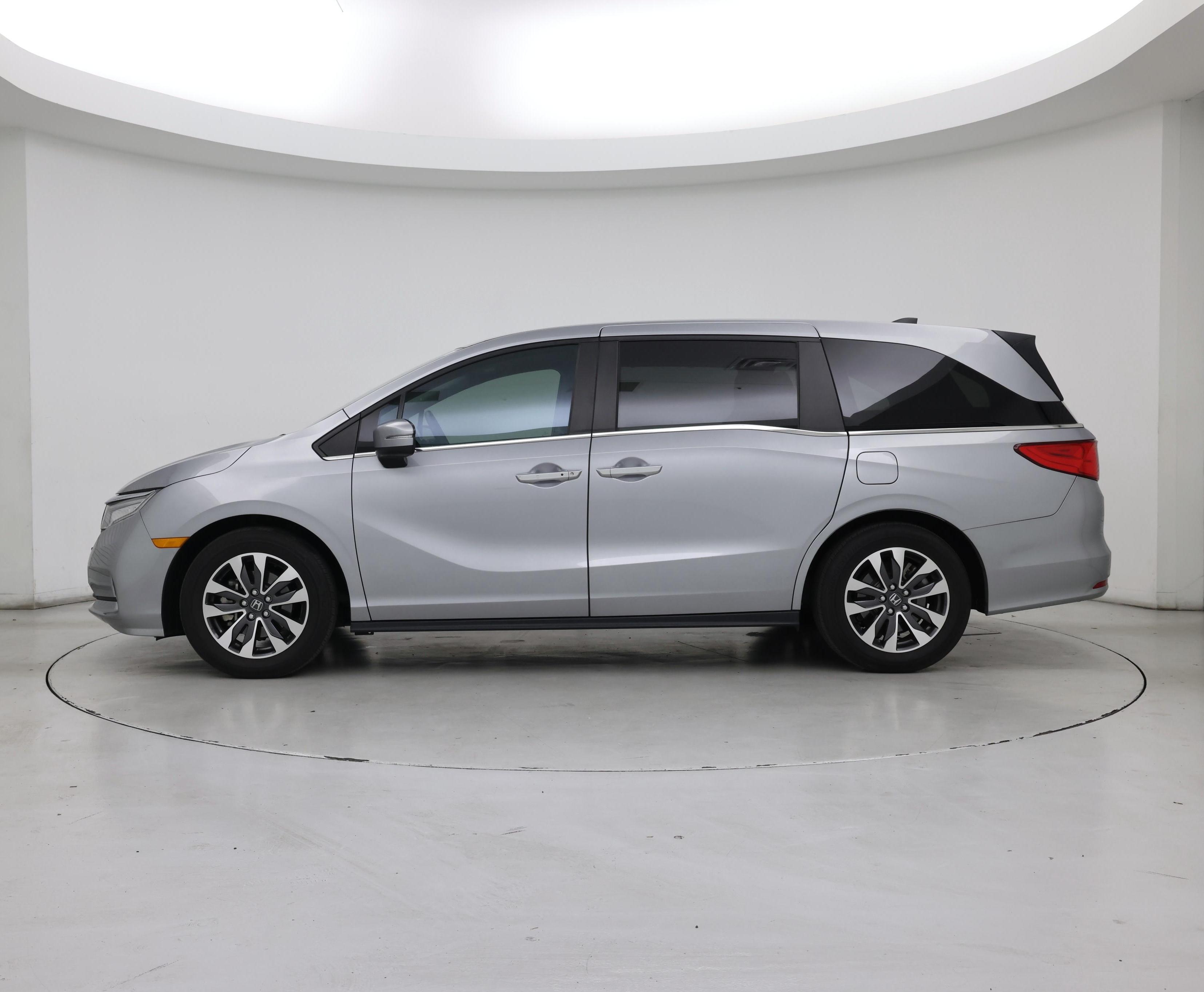 Thumbnail: 2021 Honda Odyssey - 3