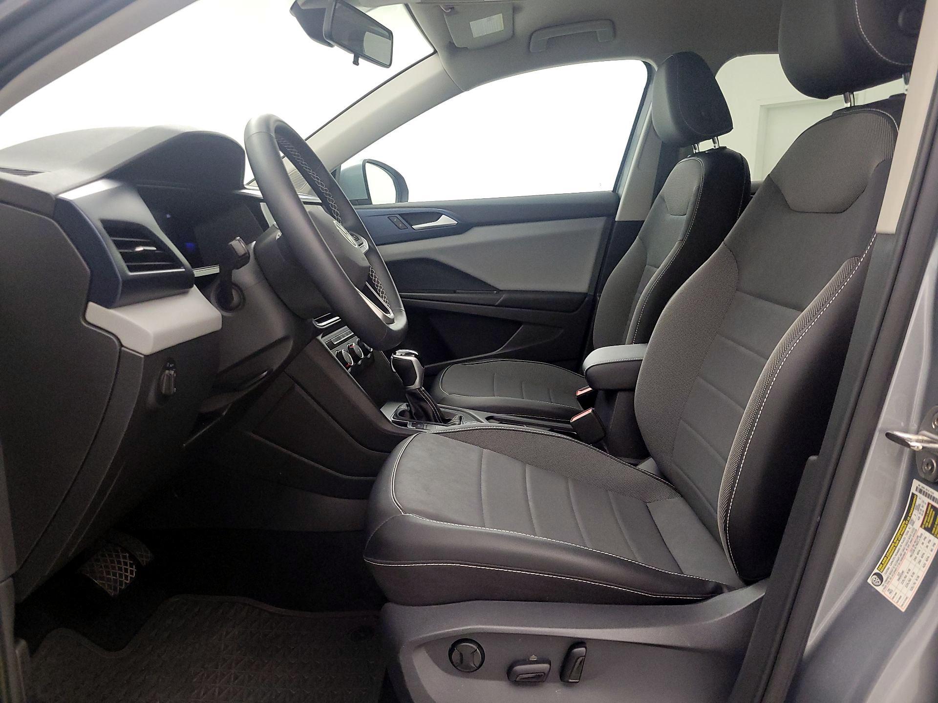 Thumbnail: 2022 Volkswagen Taos - 11