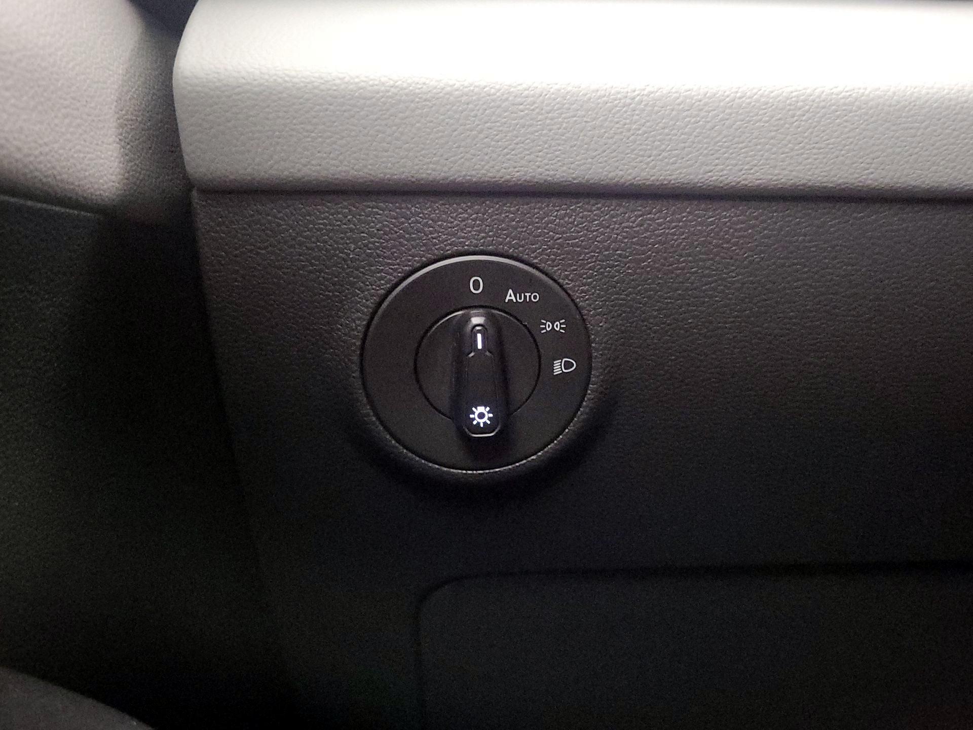 Thumbnail: 2022 Volkswagen Taos - 13