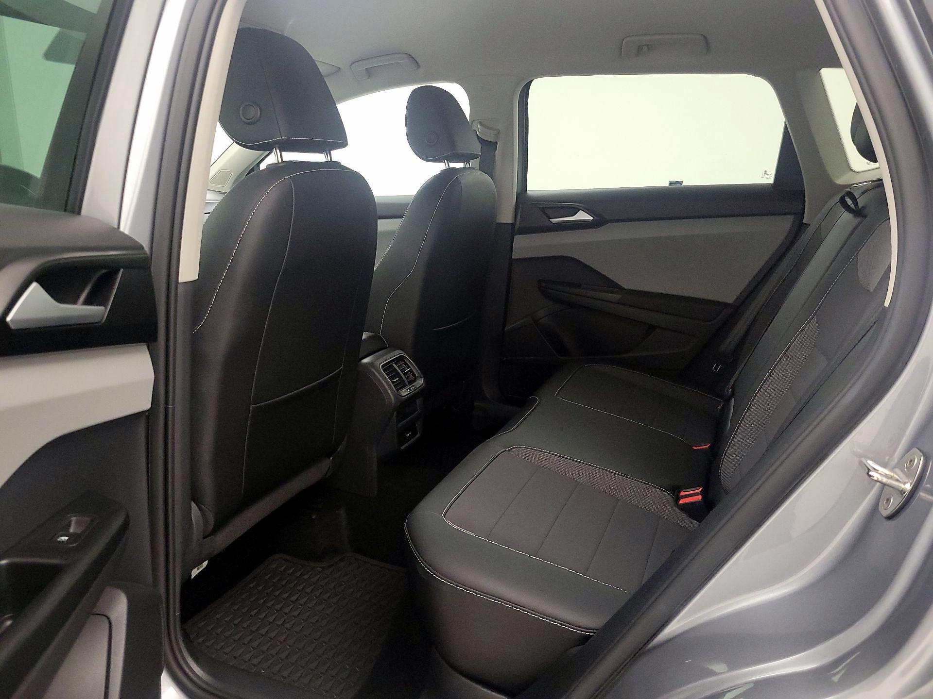 Thumbnail: 2022 Volkswagen Taos - 19