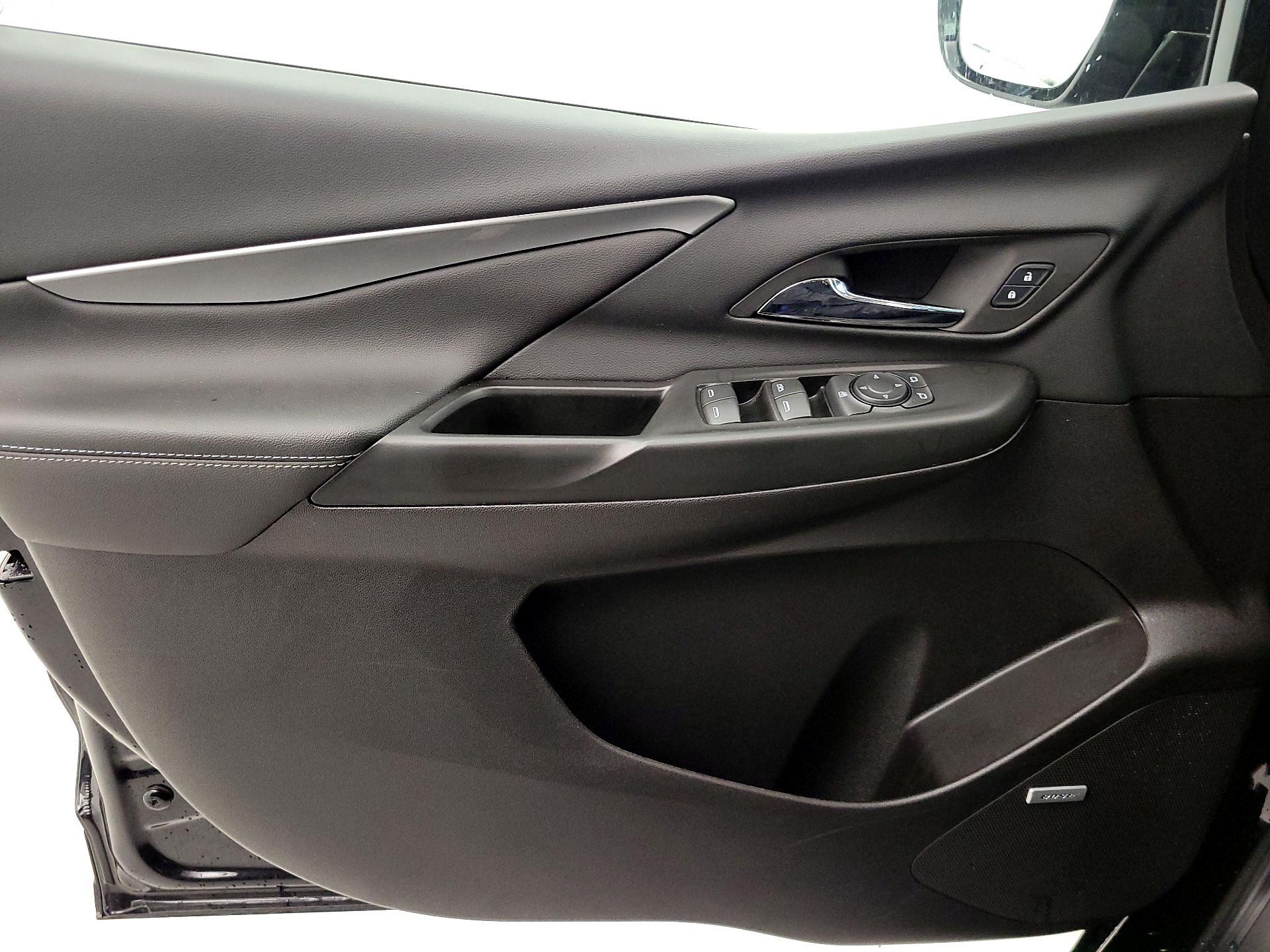 Thumbnail: 2023 Chevrolet Bolt EV - 12