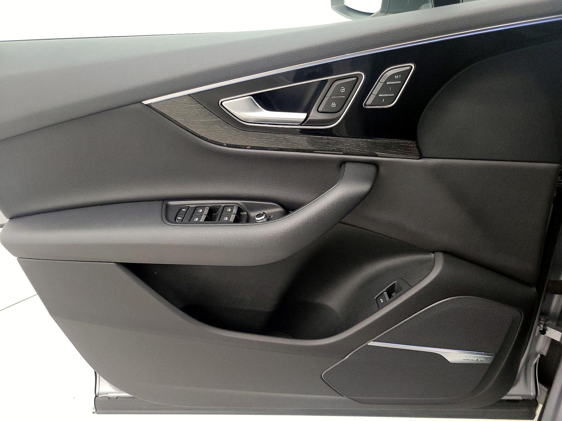 Thumbnail: 2019 Audi Q7 - 12