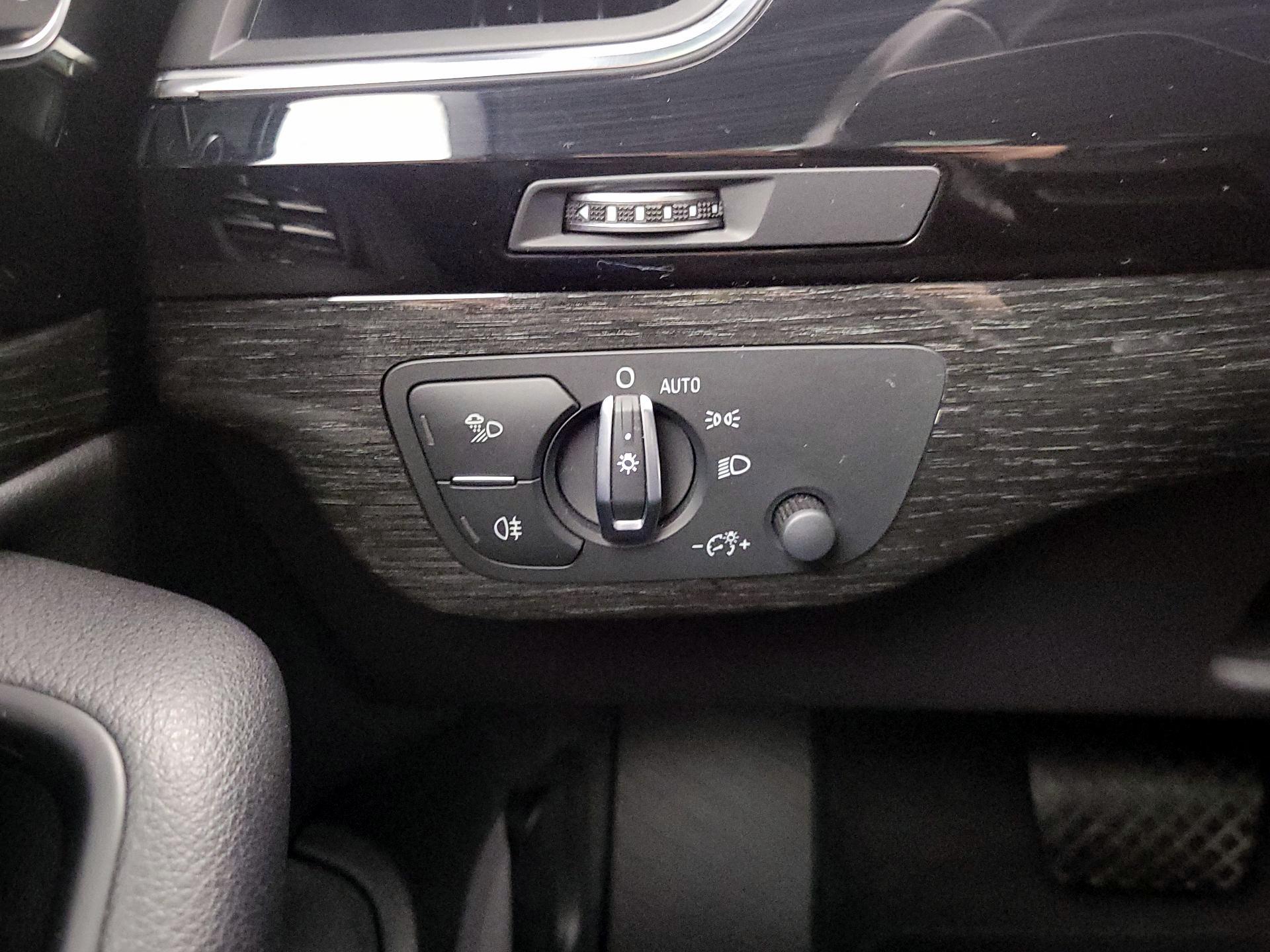 Thumbnail: 2019 Audi Q7 - 13