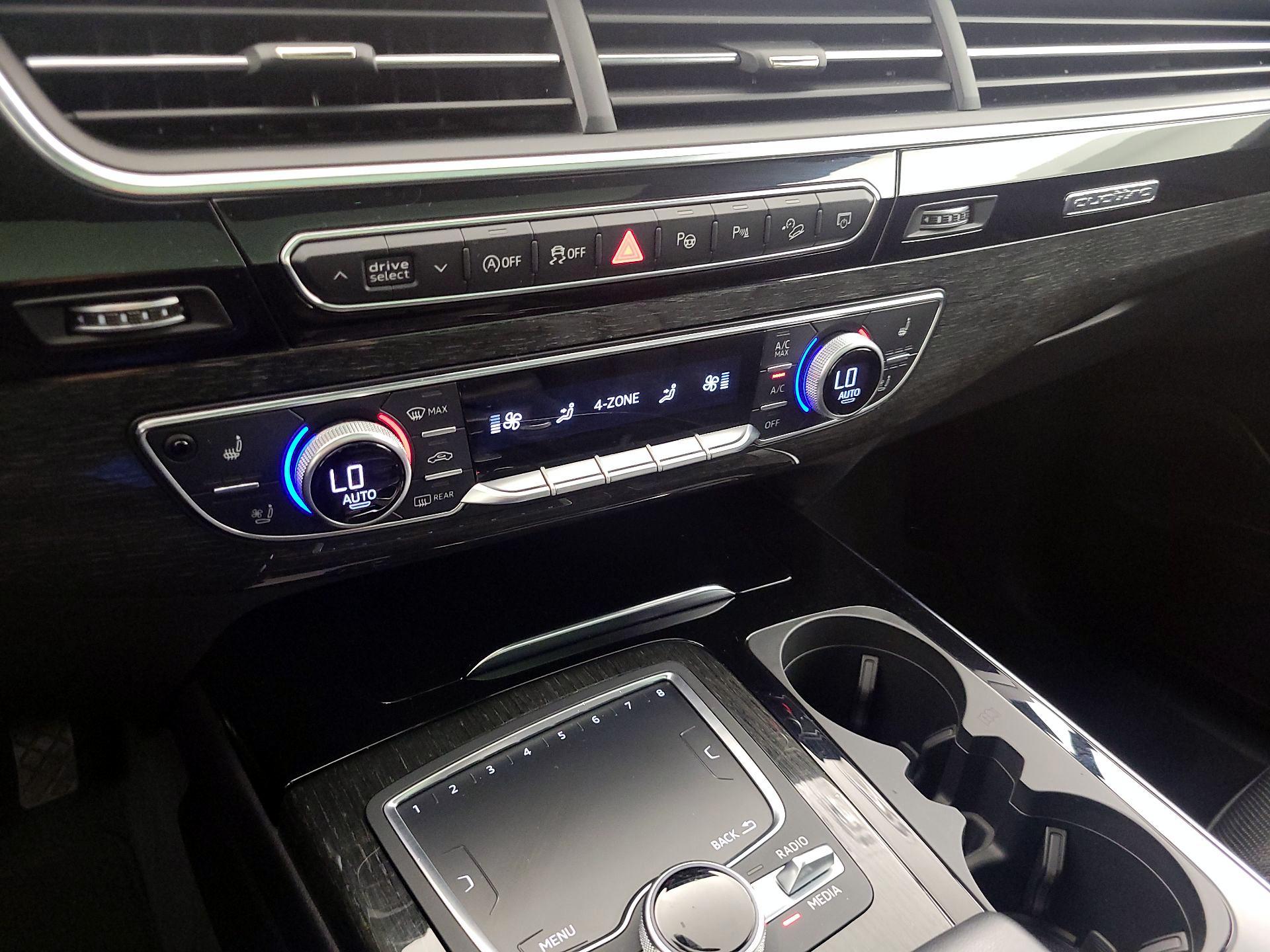 Thumbnail: 2019 Audi Q7 - 17