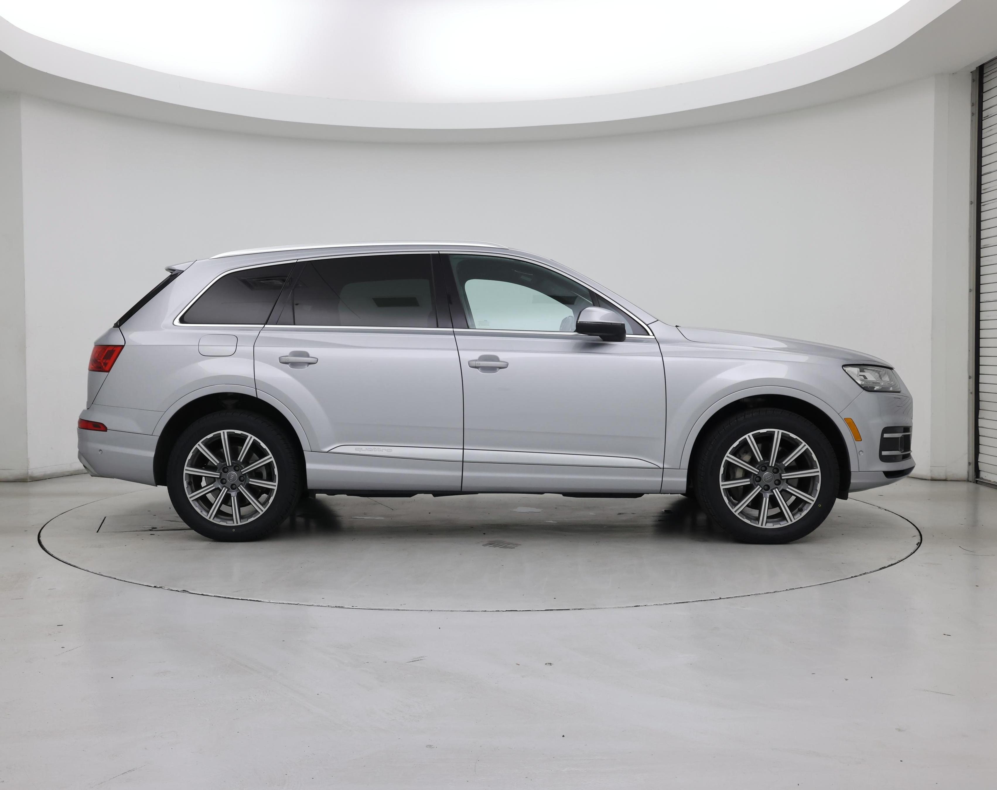 Thumbnail: 2019 Audi Q7 - 7