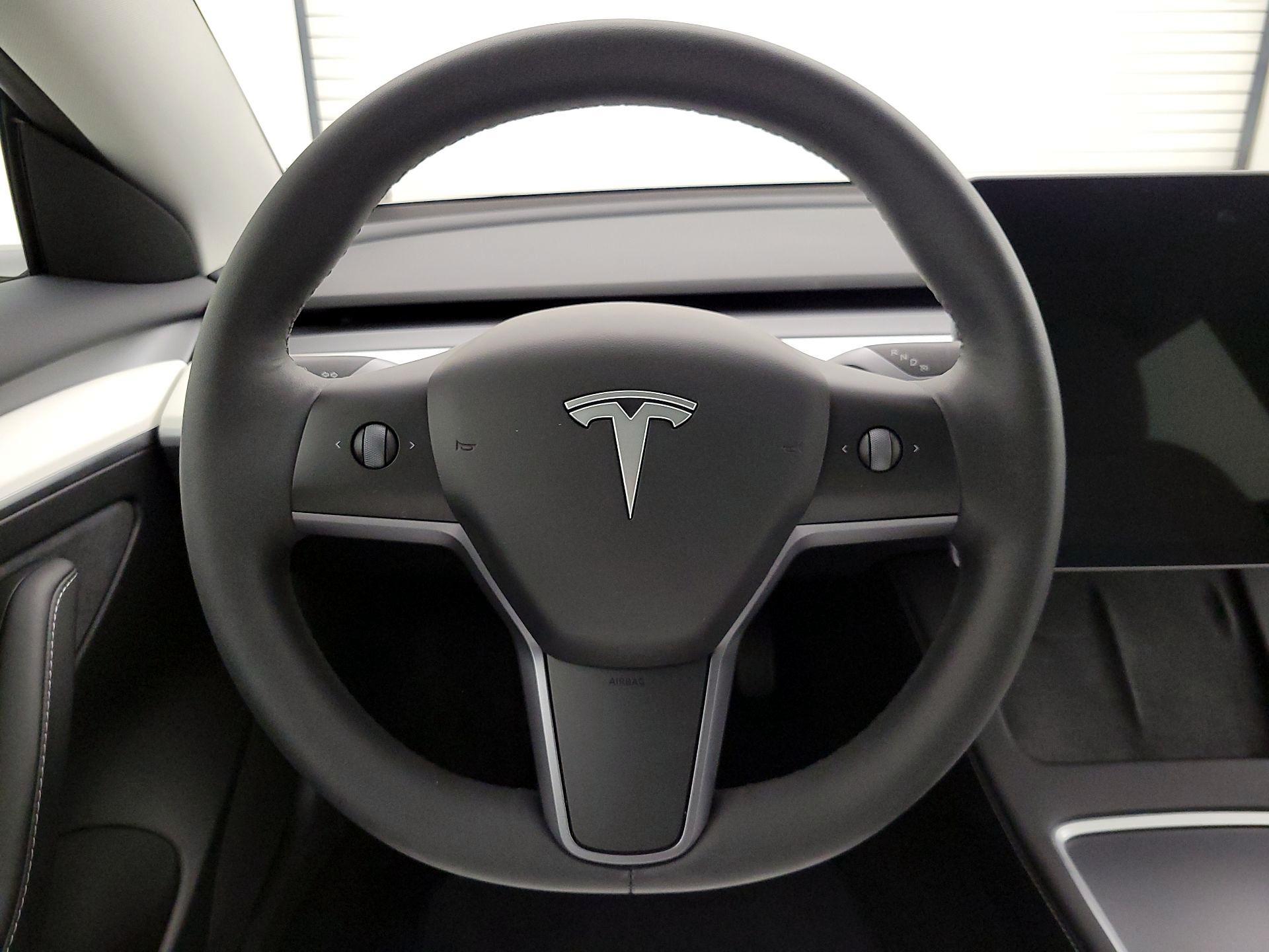 Thumbnail: 2023 Tesla Model 3 - 10