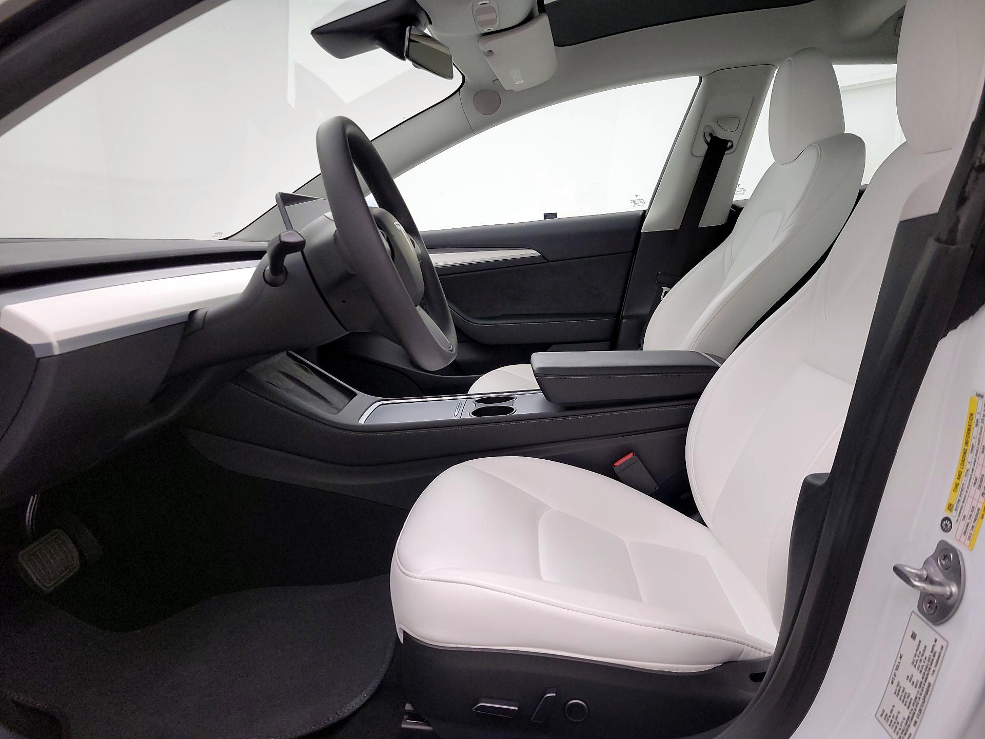 Thumbnail: 2023 Tesla Model 3 - 11