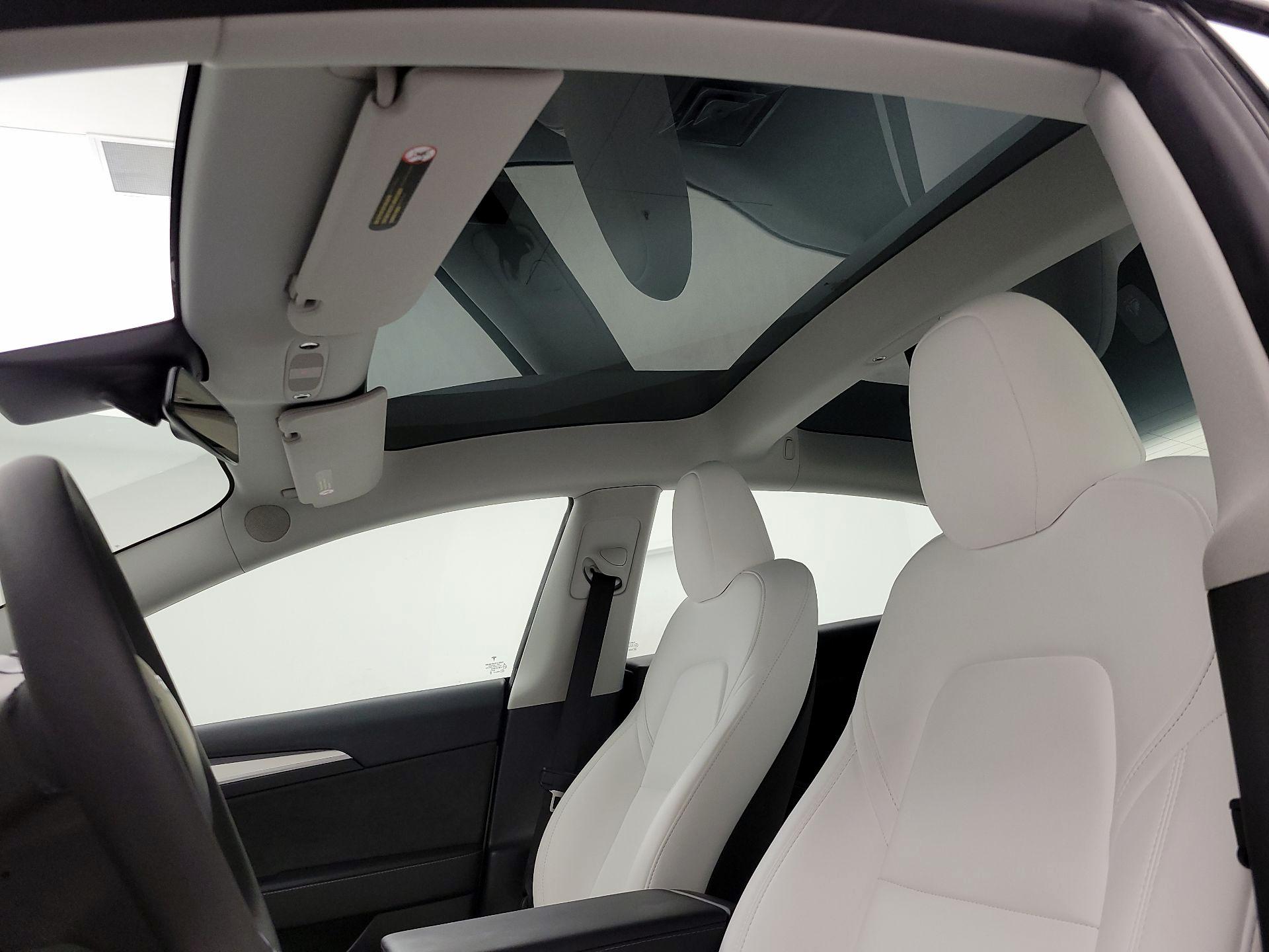 Thumbnail: 2023 Tesla Model 3 - 18