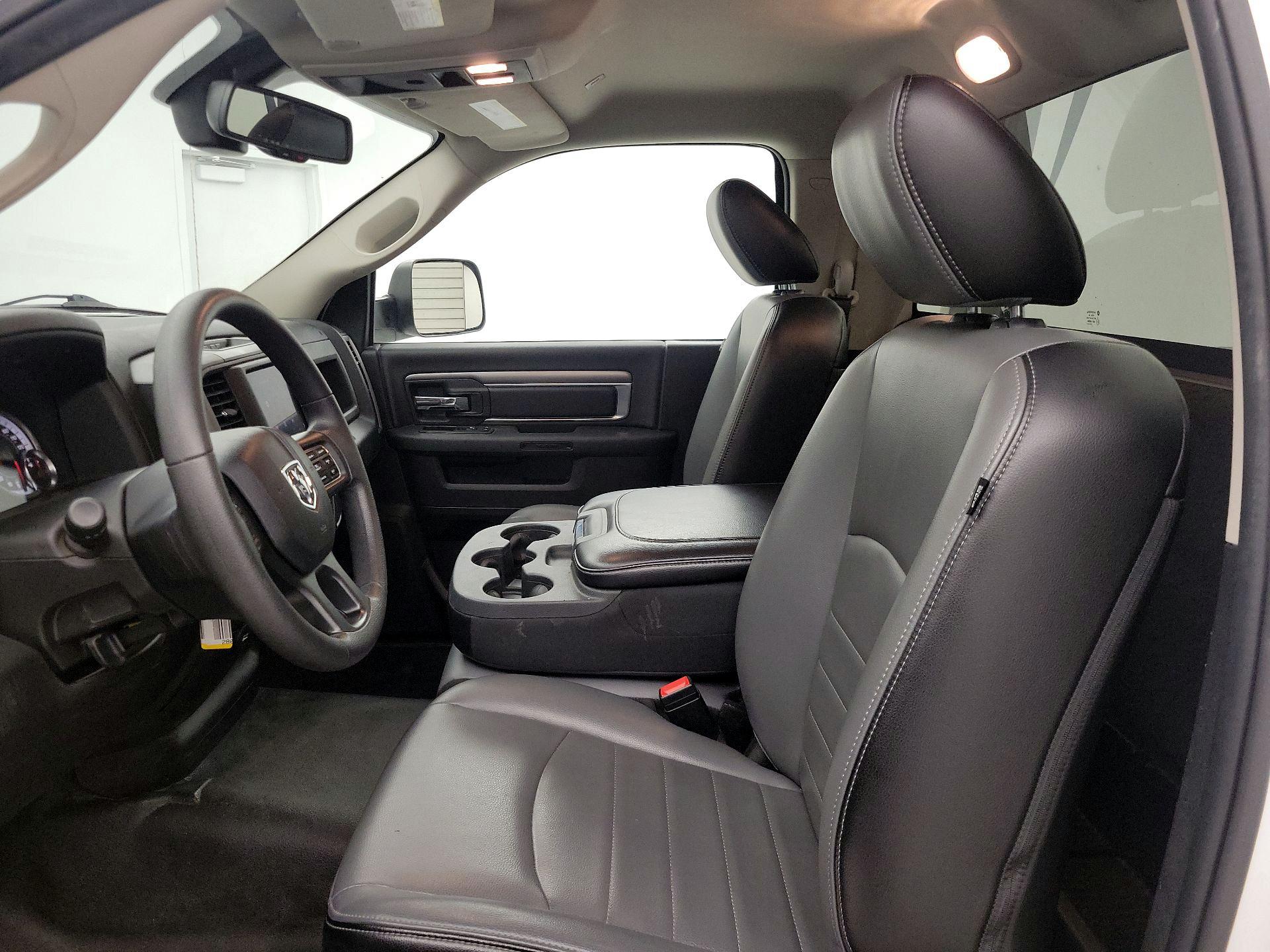 Thumbnail: 2023 RAM 1500 Classic - 11