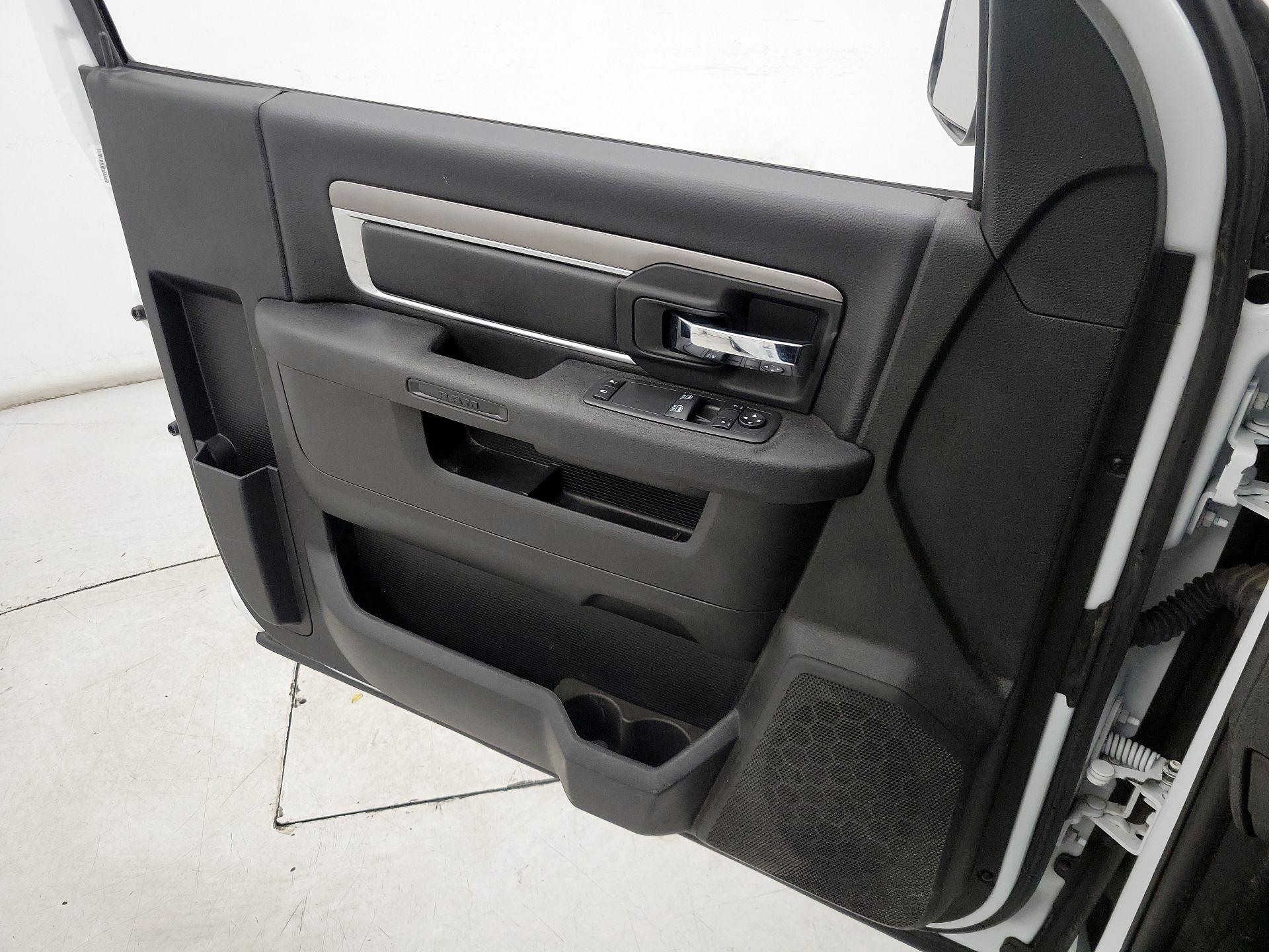 Thumbnail: 2023 RAM 1500 Classic - 12