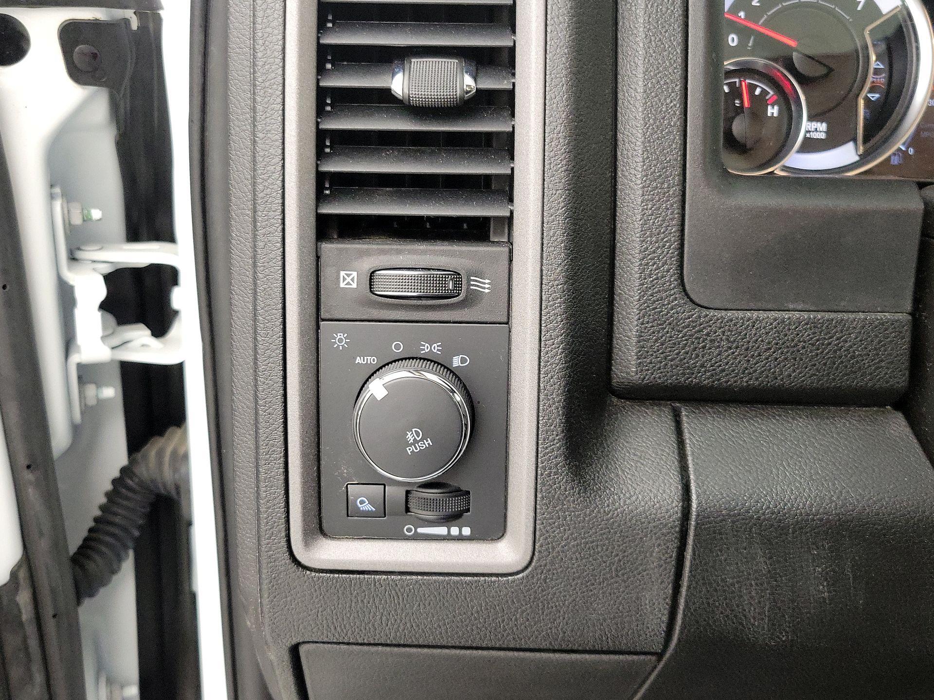 Thumbnail: 2023 RAM 1500 Classic - 13