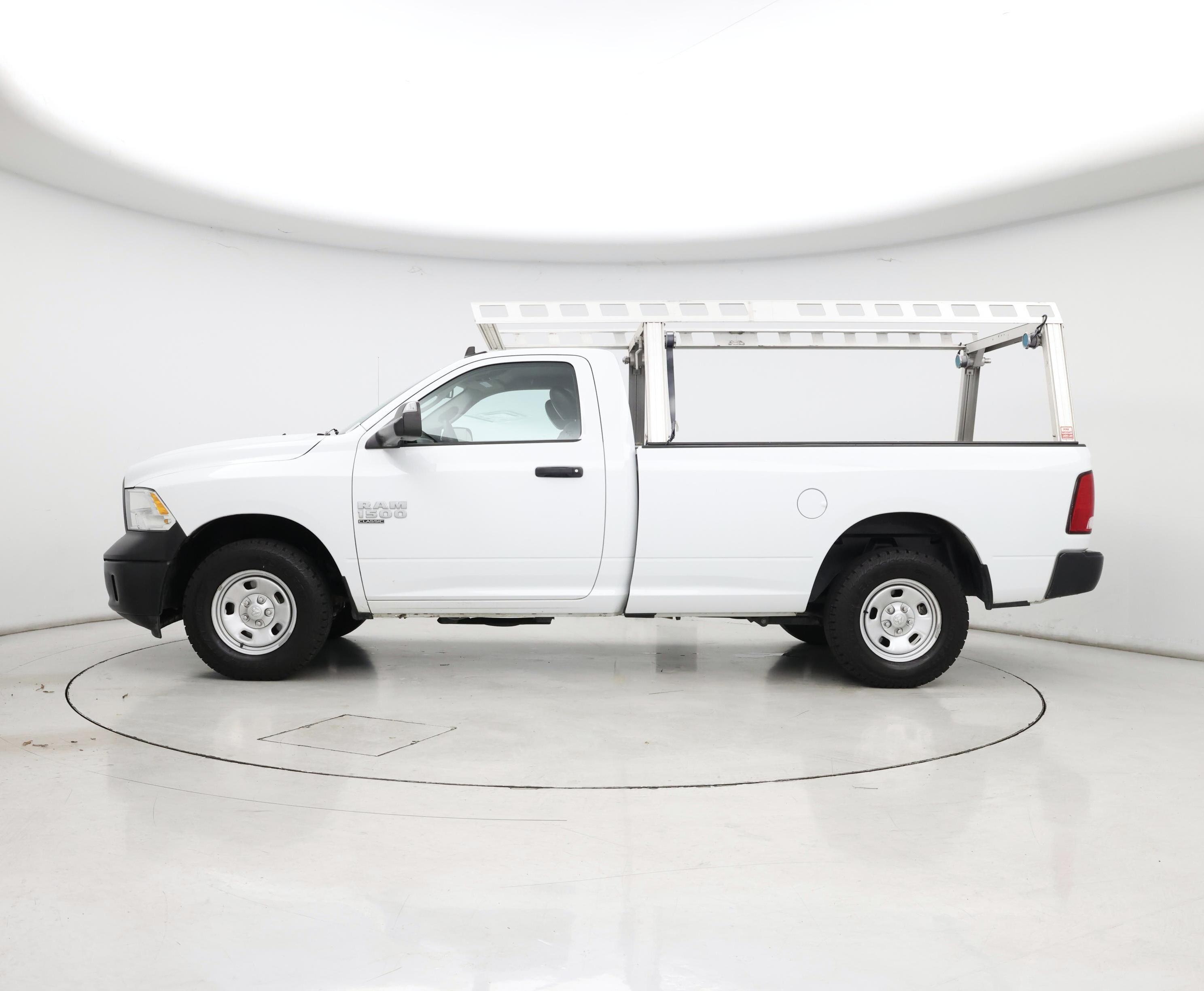 Thumbnail: 2023 RAM 1500 Classic - 3