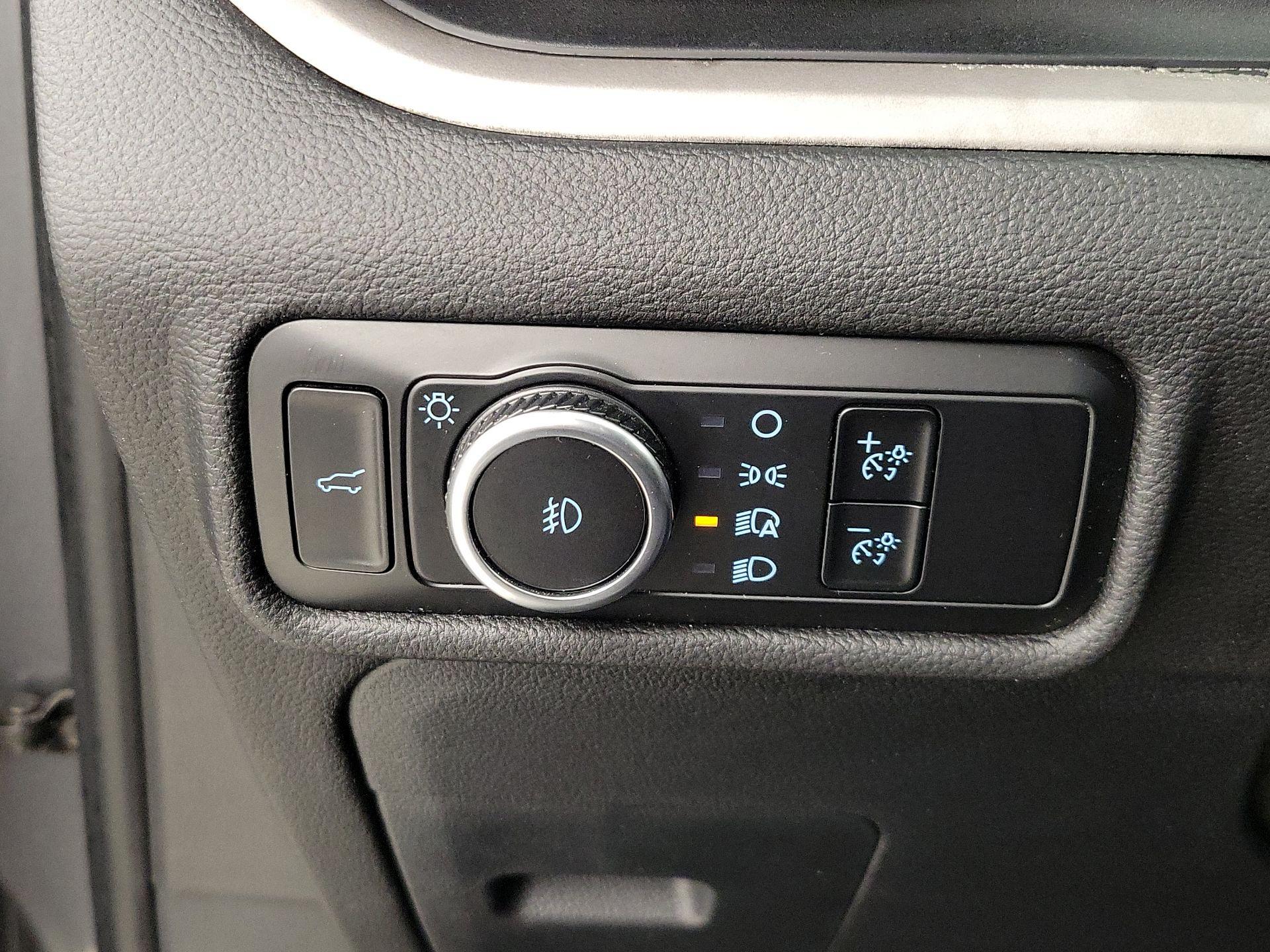 Thumbnail: 2023 Ford Explorer - 13