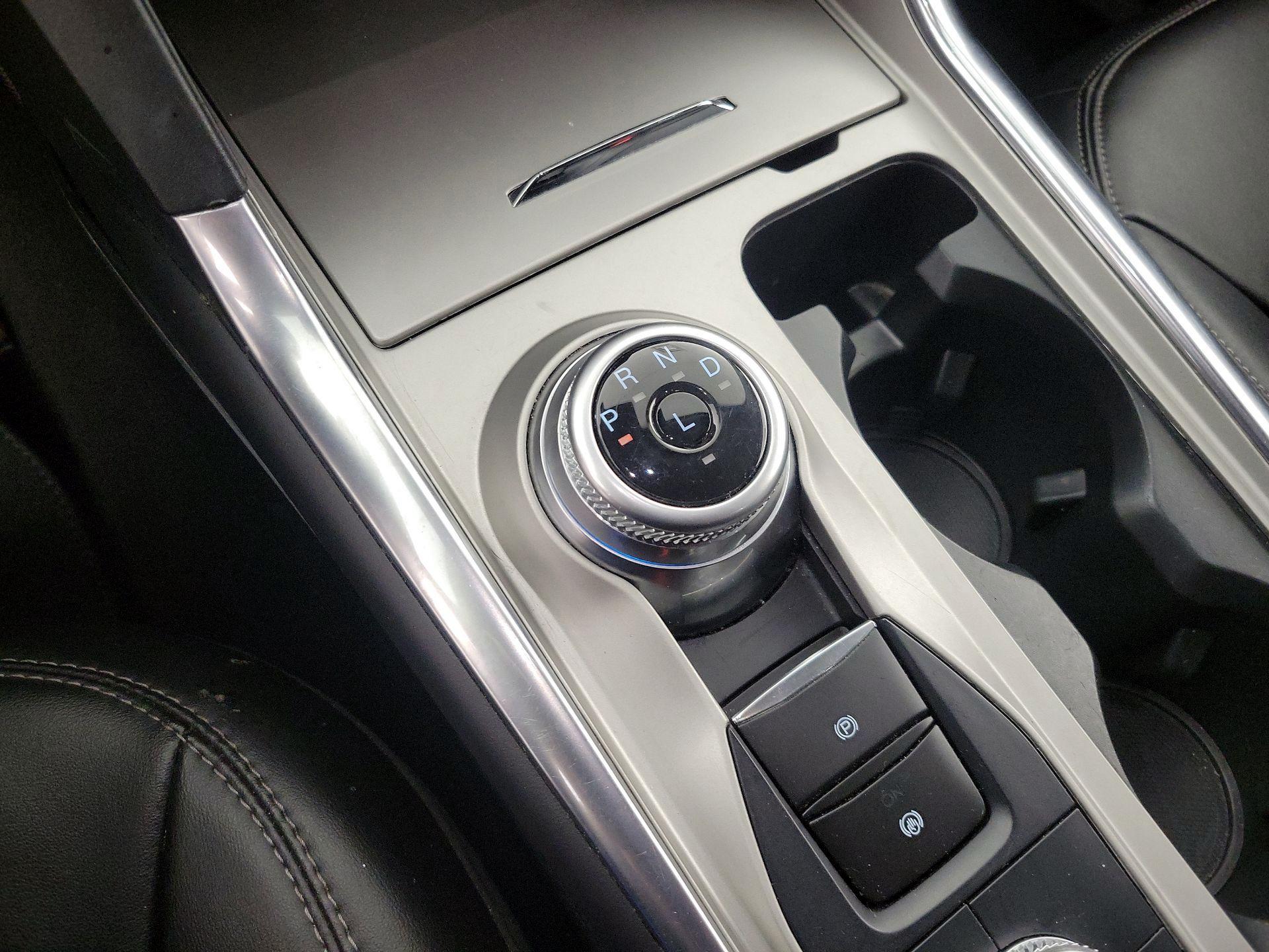 Thumbnail: 2023 Ford Explorer - 17