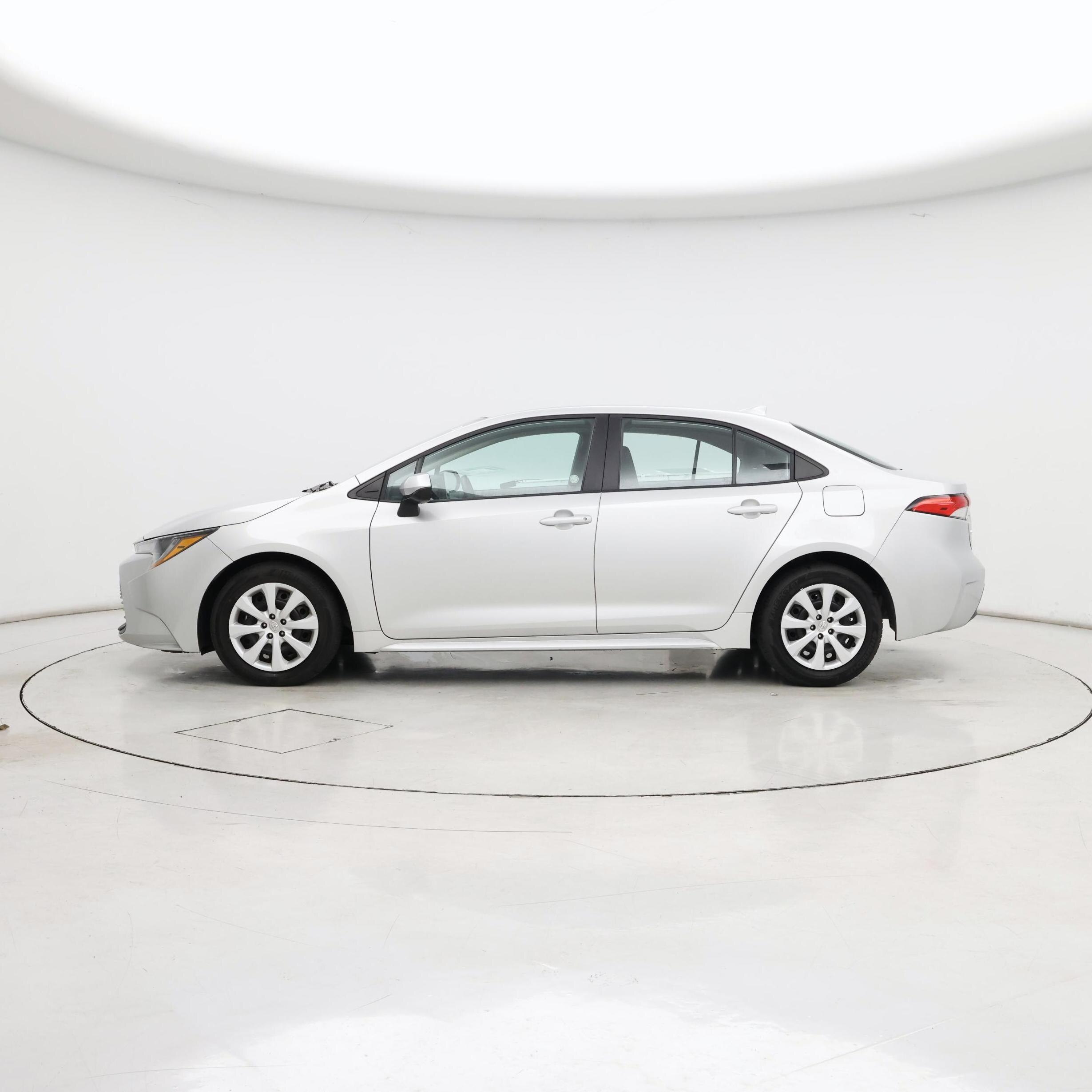 Thumbnail: 2024 Toyota Corolla - 3