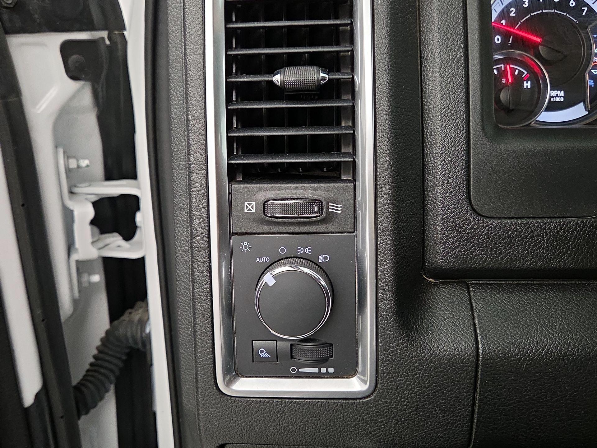 Thumbnail: 2023 RAM 1500 Classic - 13