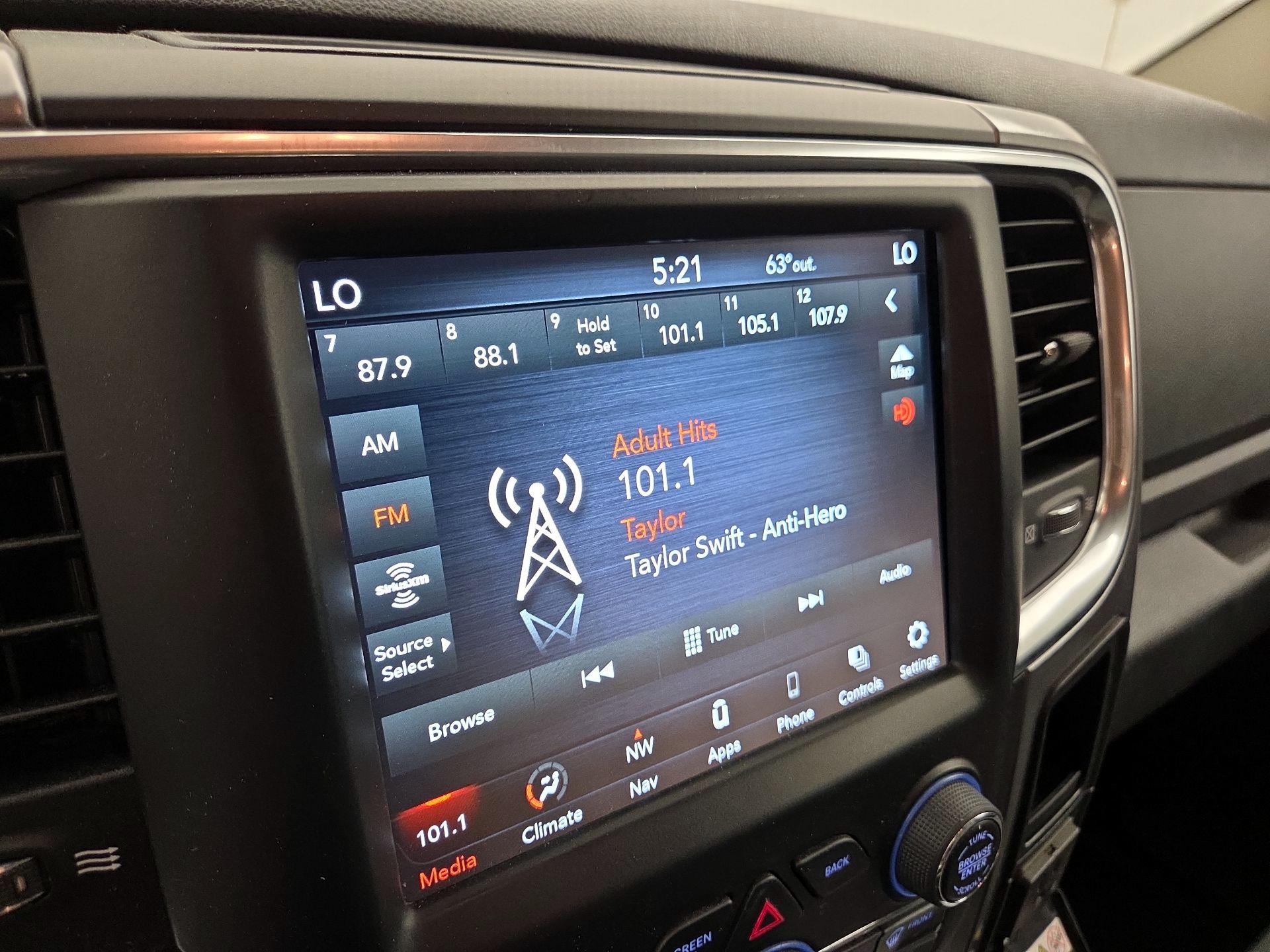 Thumbnail: 2023 RAM 1500 Classic - 15