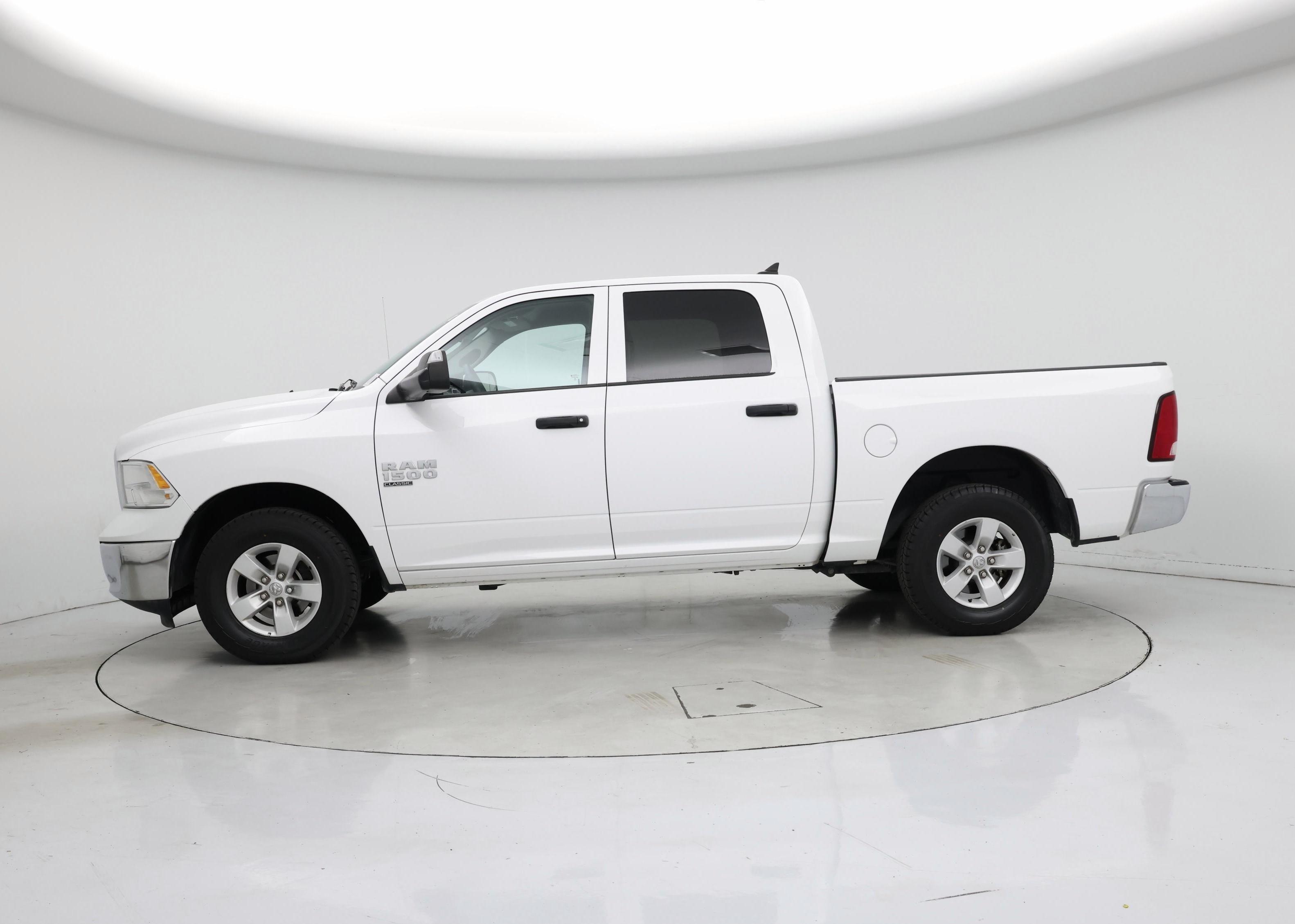 Thumbnail: 2023 RAM 1500 Classic - 3