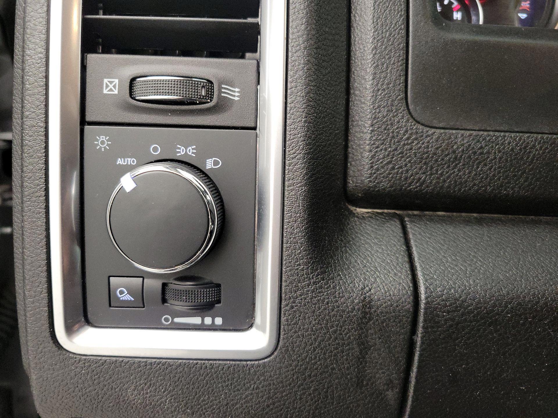 Thumbnail: 2023 RAM 1500 Classic - 13