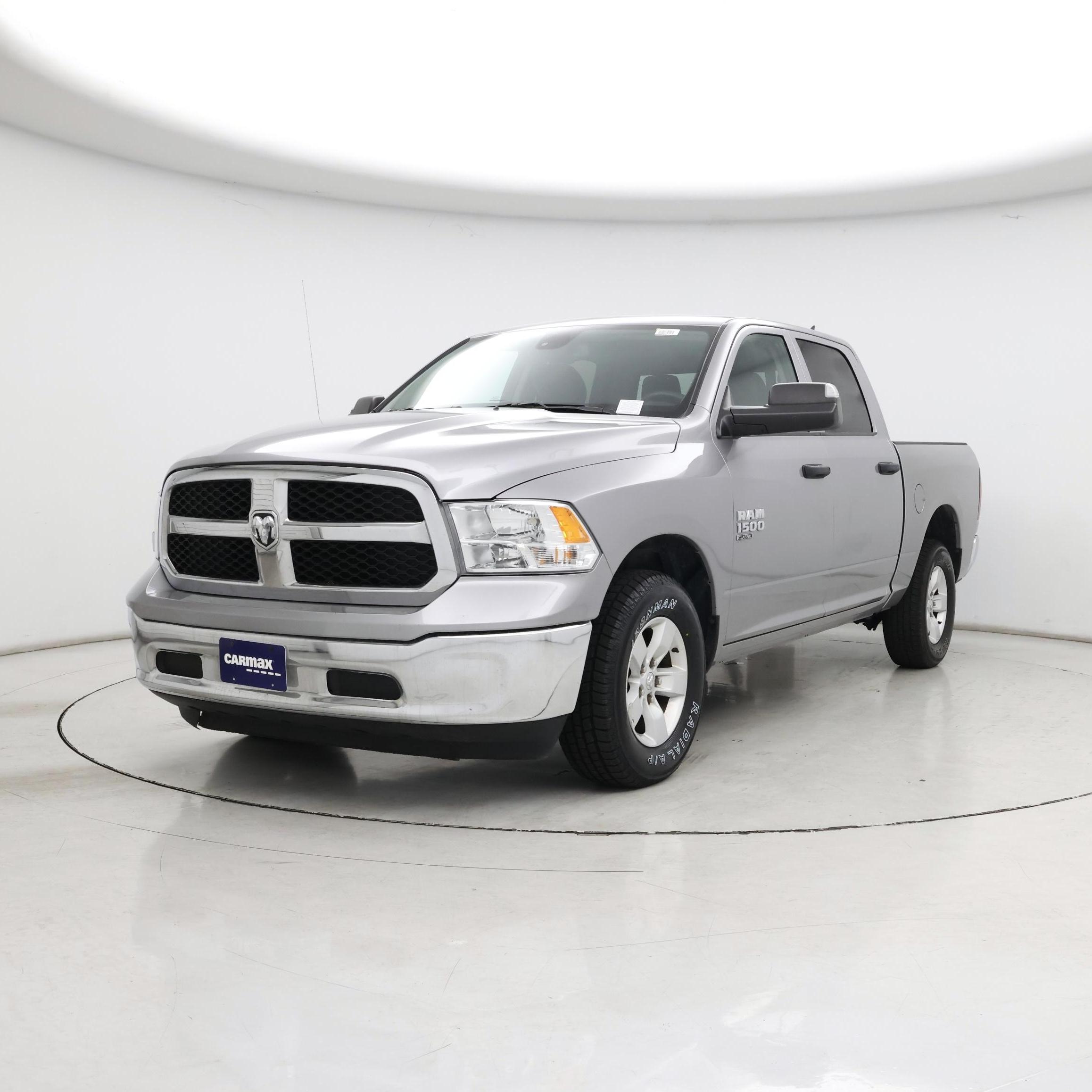 Thumbnail: 2023 RAM 1500 Classic - 4