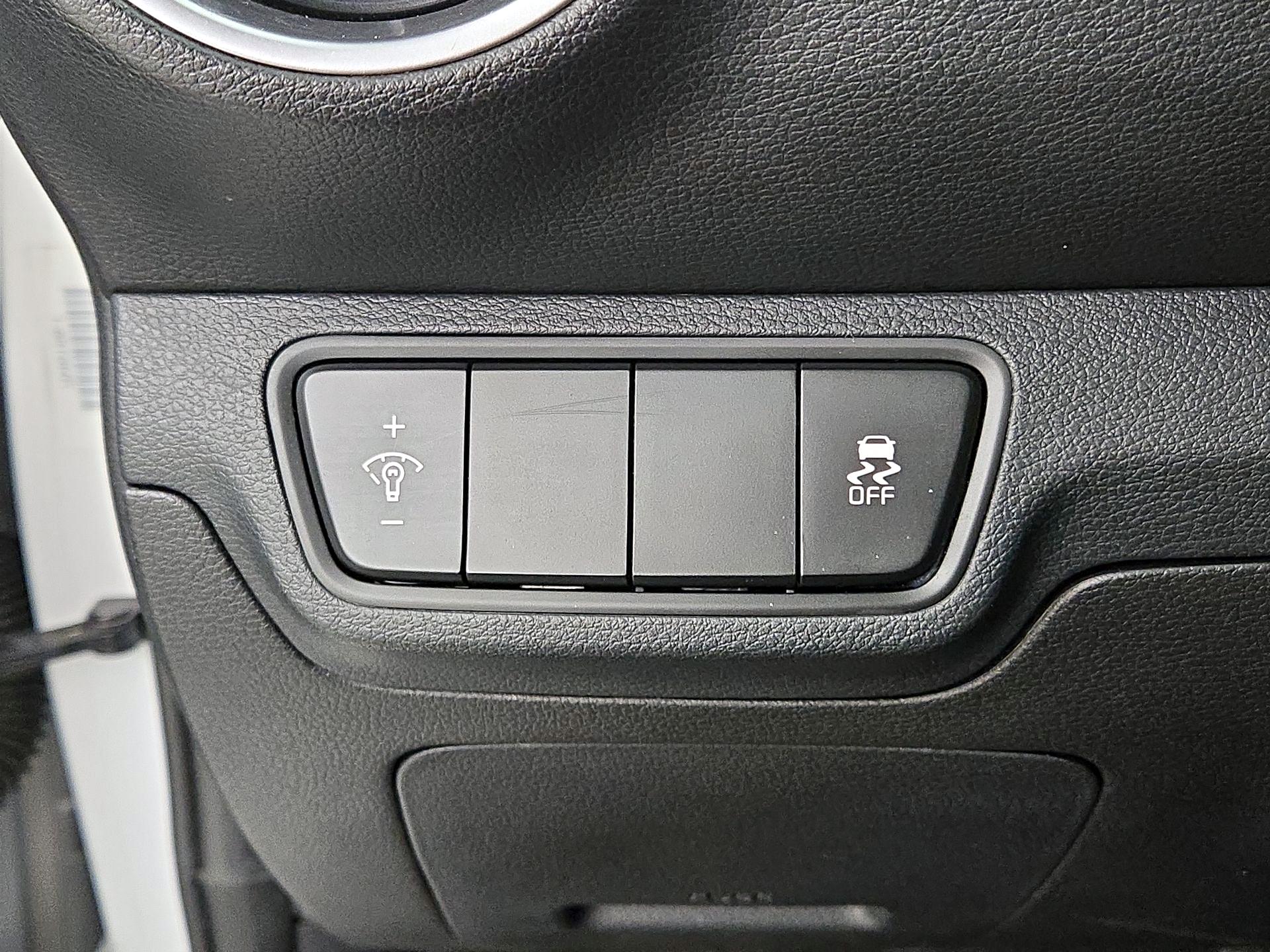 Thumbnail: 2023 Kia Forte - 13