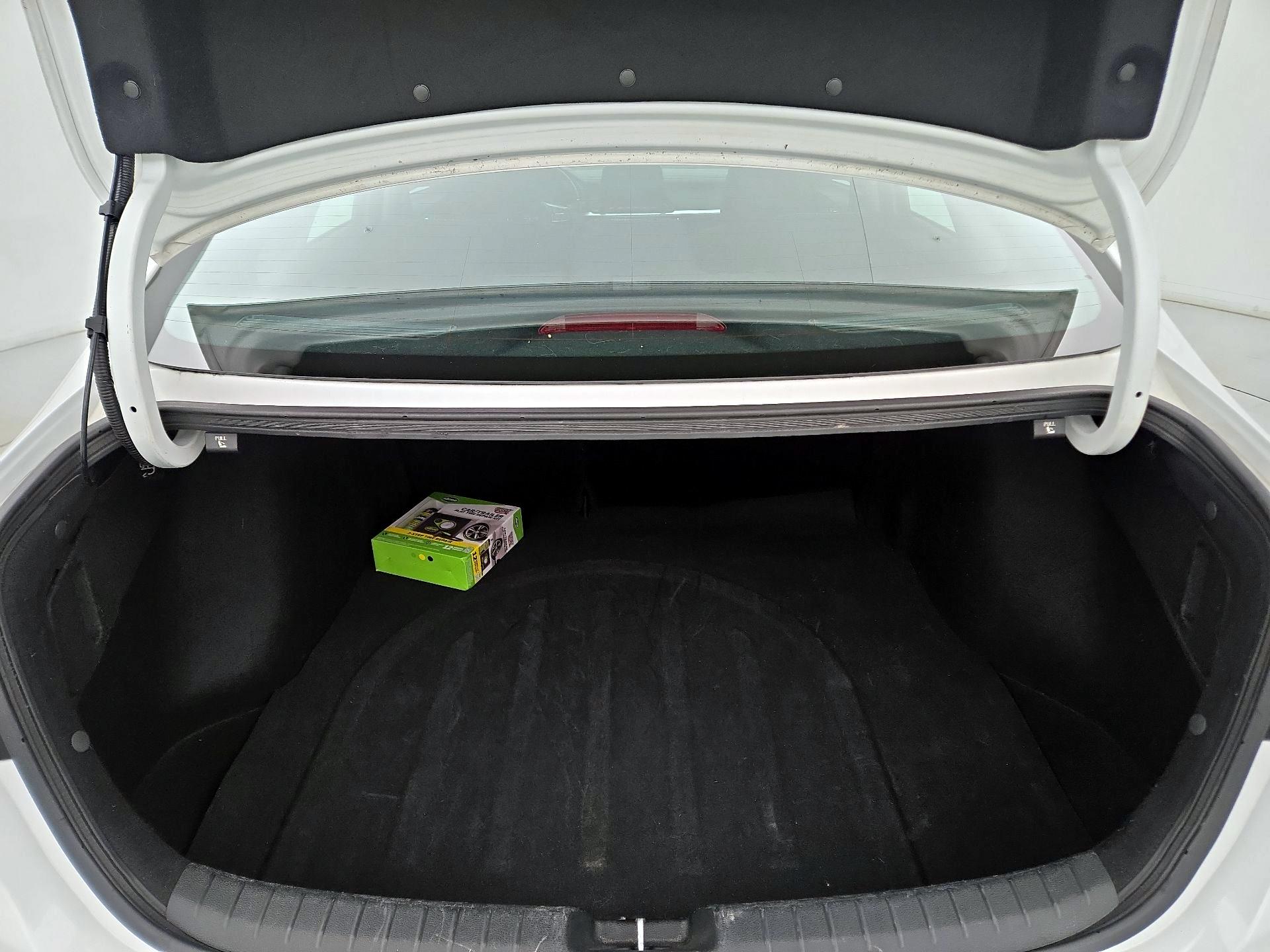 Thumbnail: 2023 Kia Forte - 20