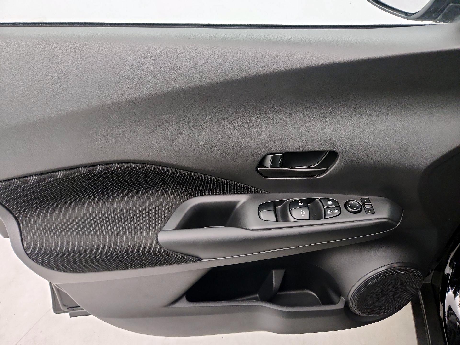 Thumbnail: 2024 Nissan Kicks - 12