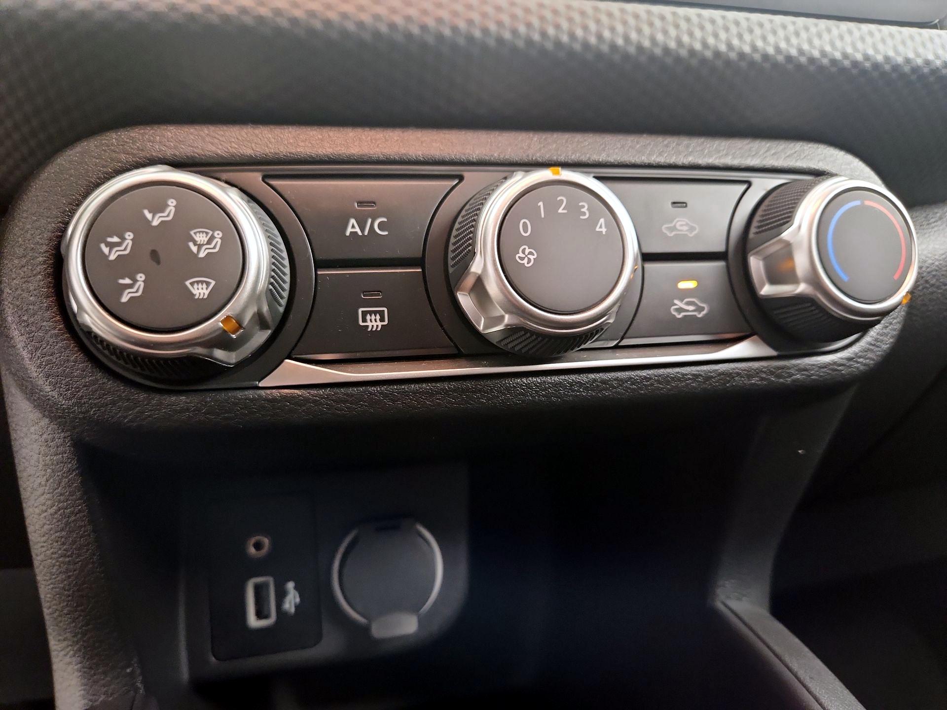 Thumbnail: 2024 Nissan Kicks - 16