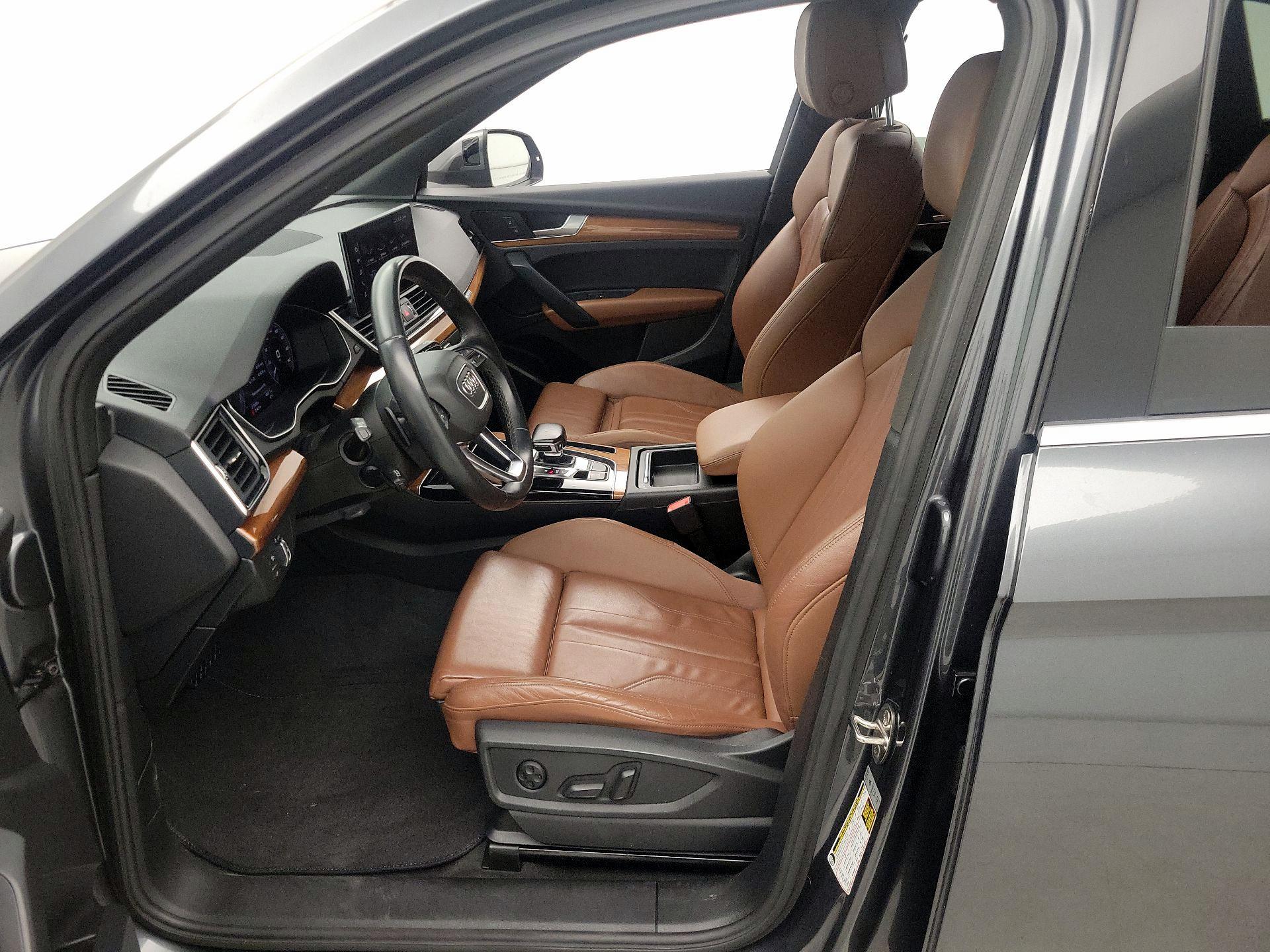 Thumbnail: 2022 Audi Q5 - 11