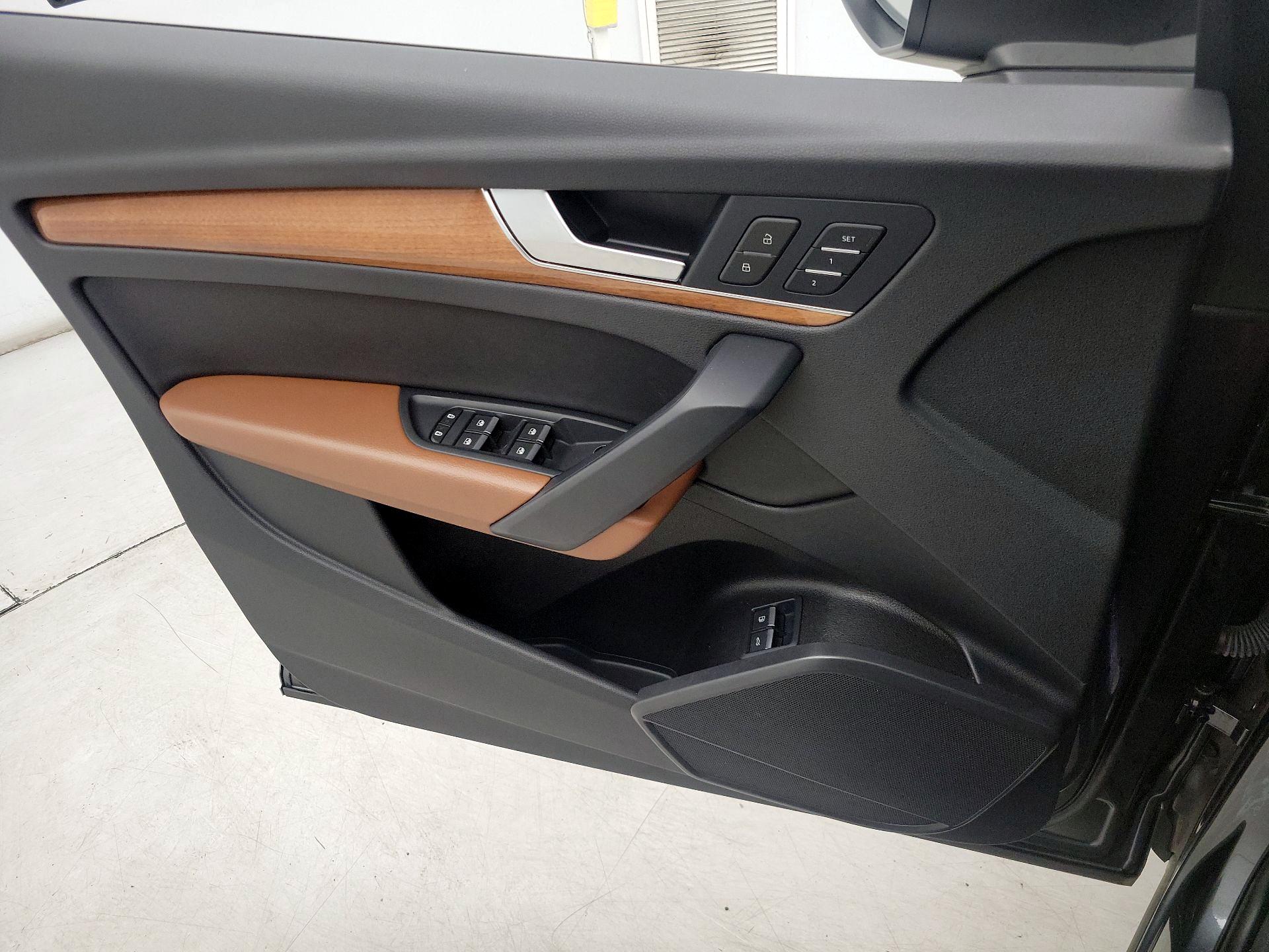 Thumbnail: 2022 Audi Q5 - 12