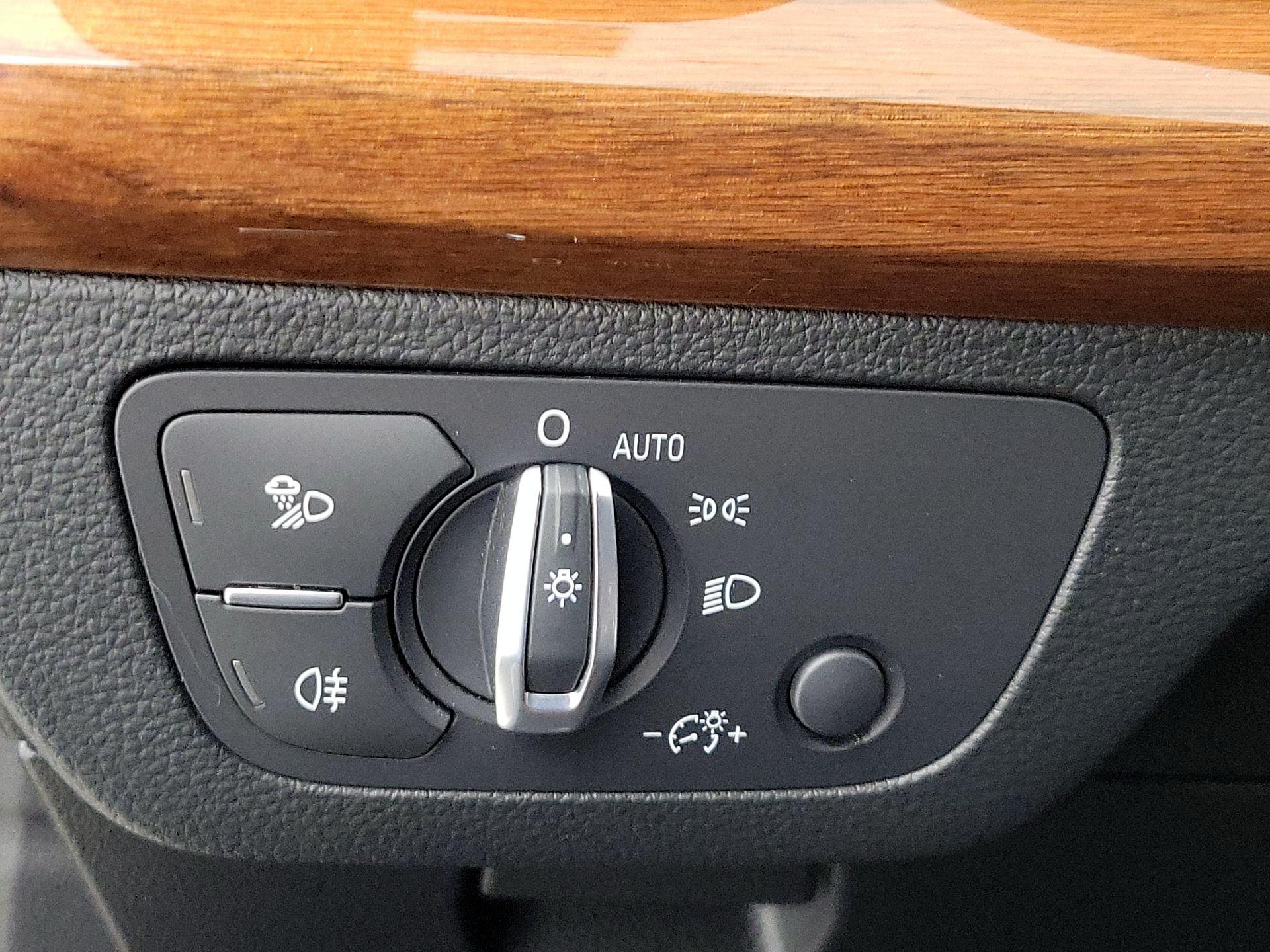 Thumbnail: 2022 Audi Q5 - 13