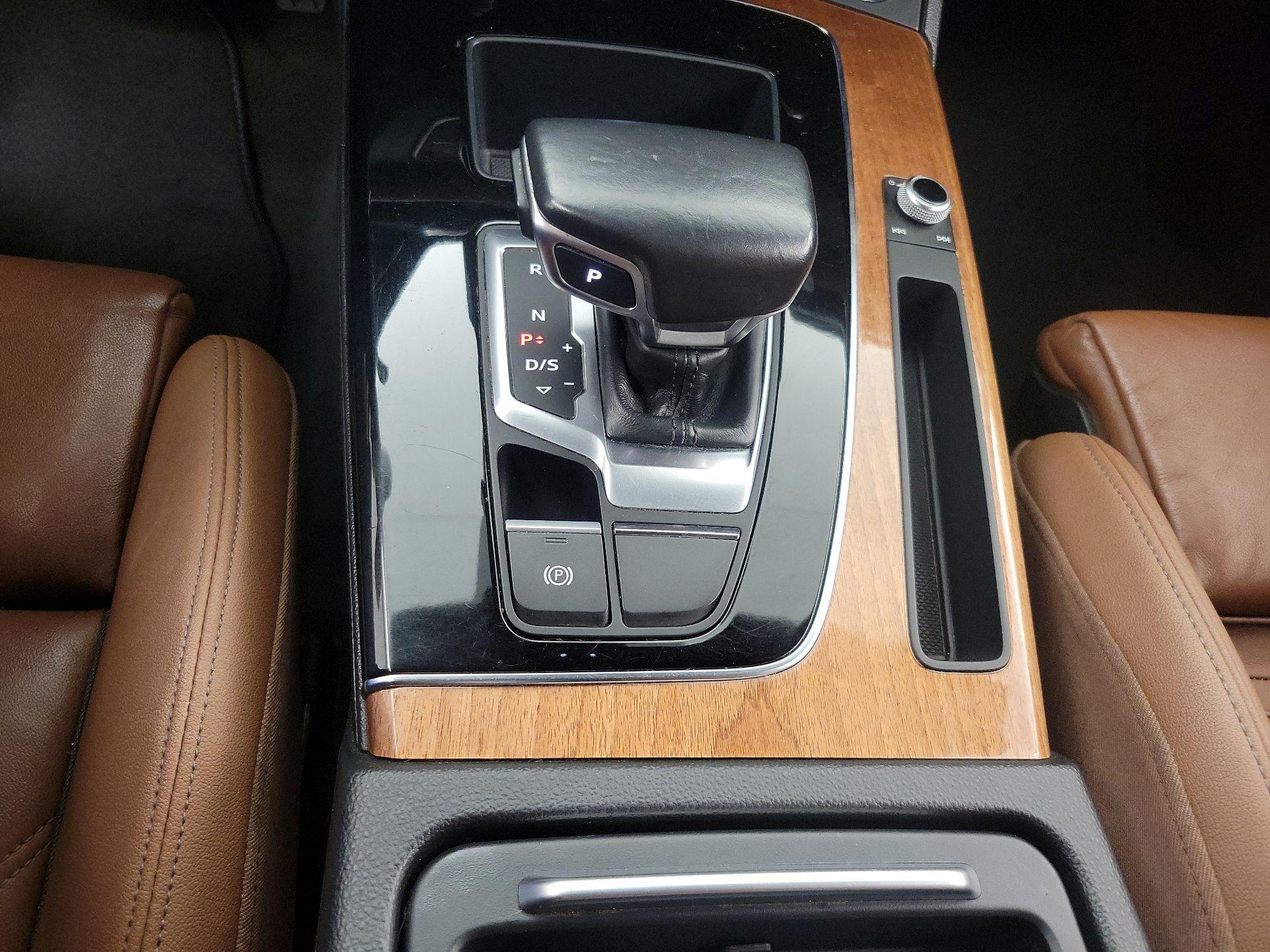 Thumbnail: 2022 Audi Q5 - 17