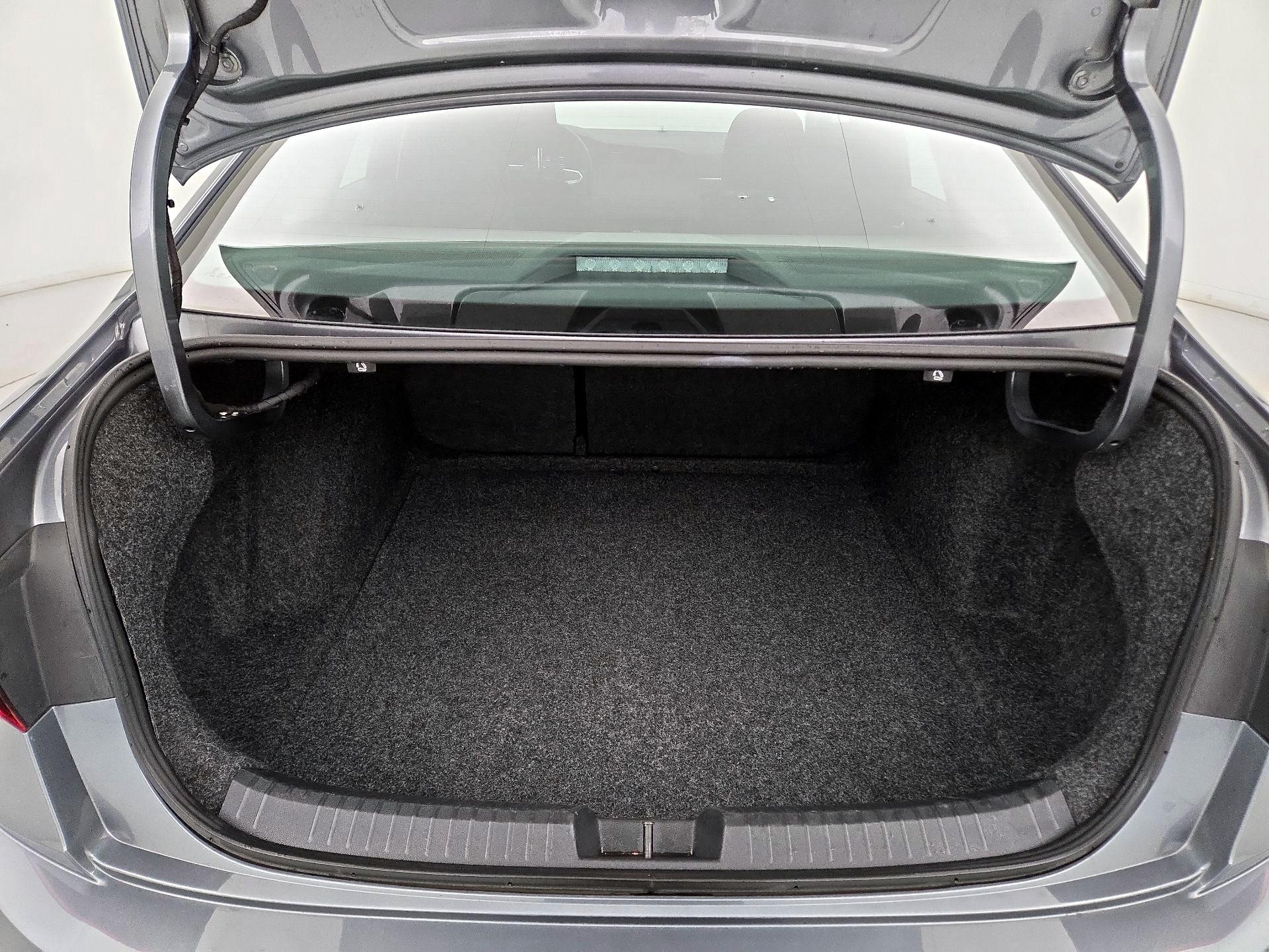 Thumbnail: 2024 Volkswagen Jetta - 19