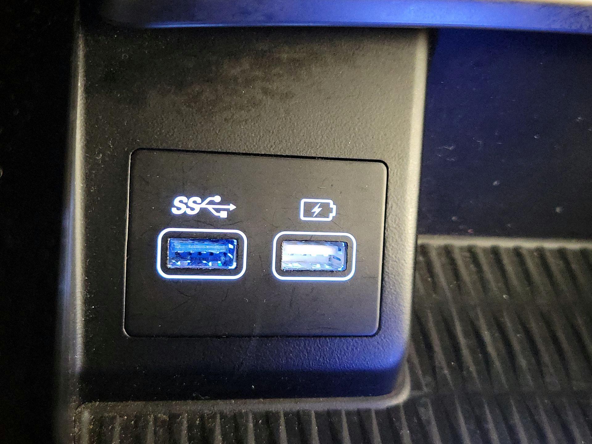 Thumbnail: 2023 Genesis G80 - 19