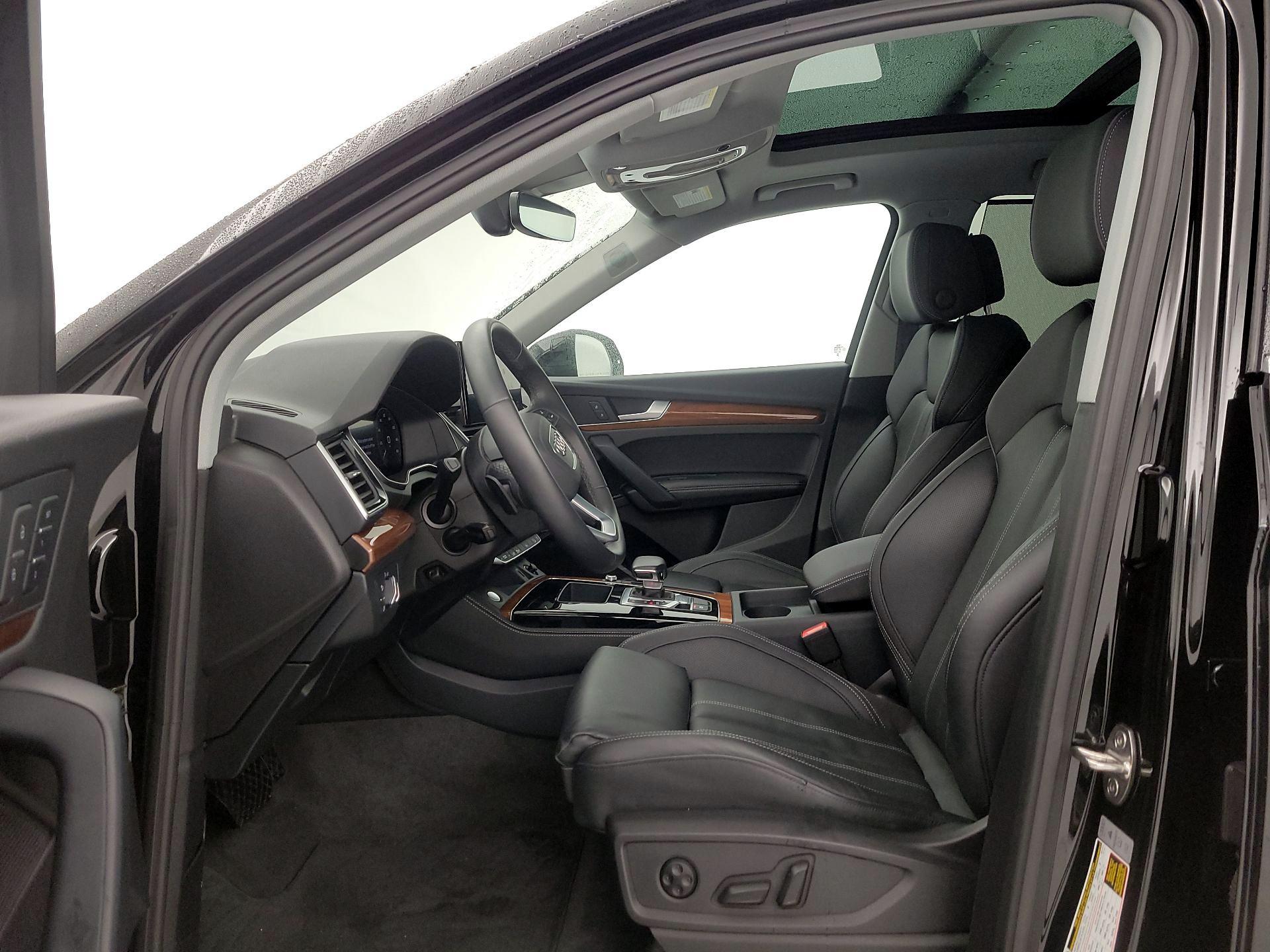 Thumbnail: 2023 Audi Q5 - 11