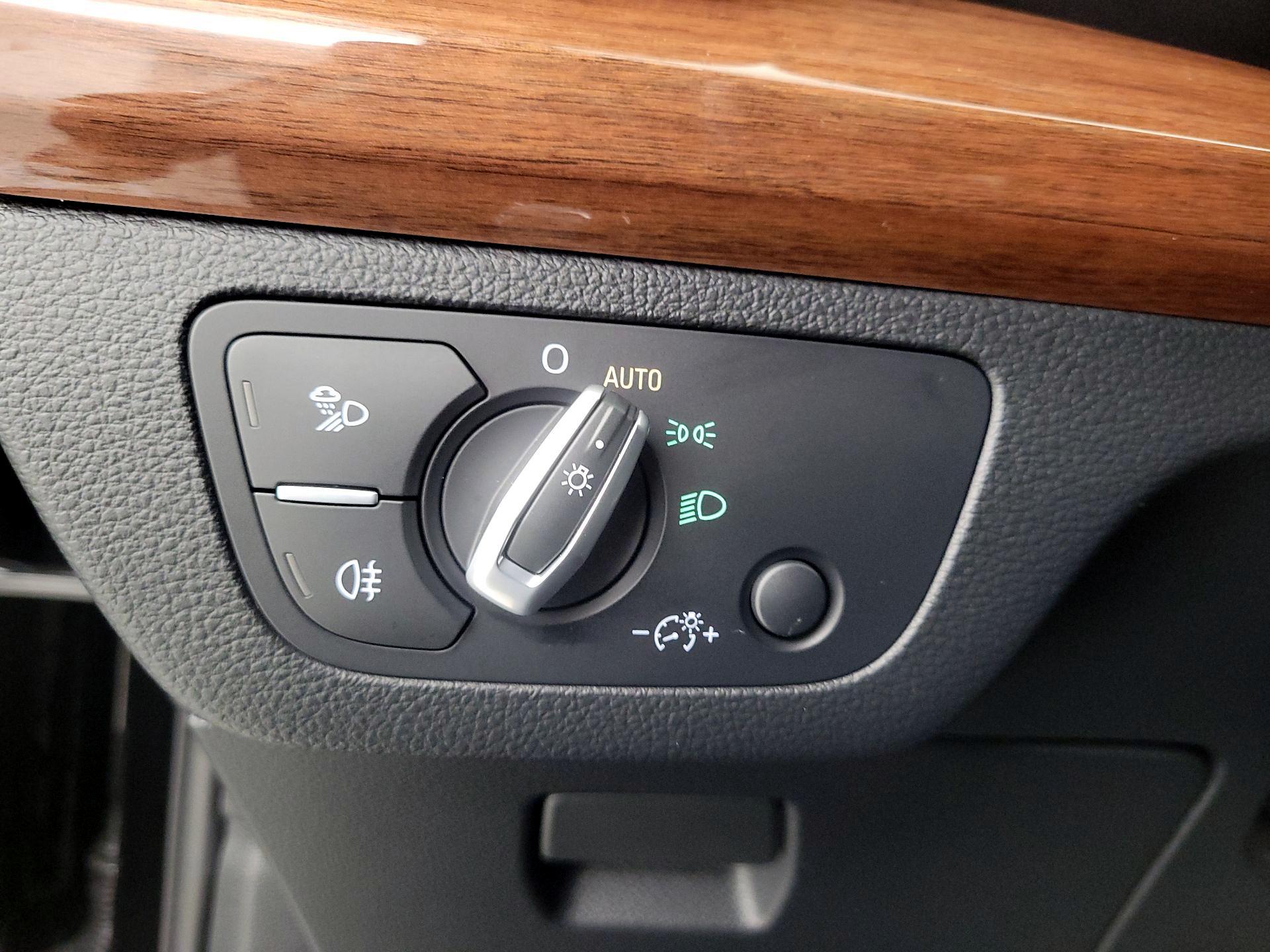 Thumbnail: 2023 Audi Q5 - 13