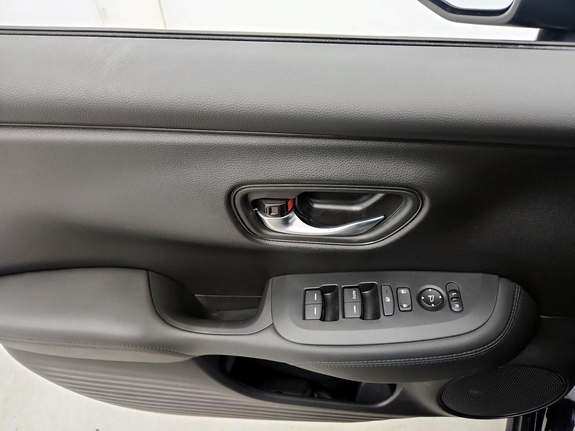 Thumbnail: 2025 Honda HR-V - 12