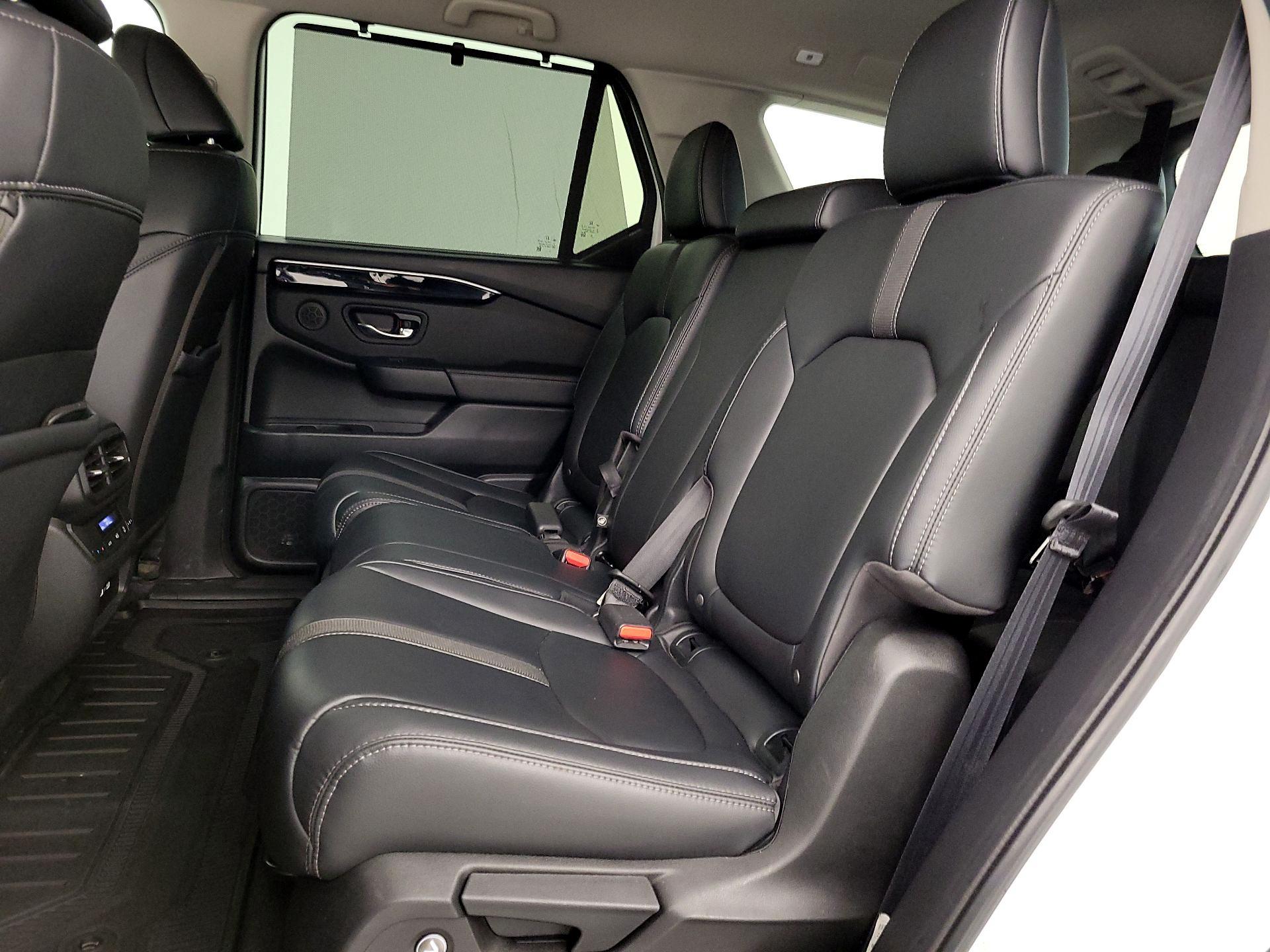 Thumbnail: 2023 Honda Pilot - 18