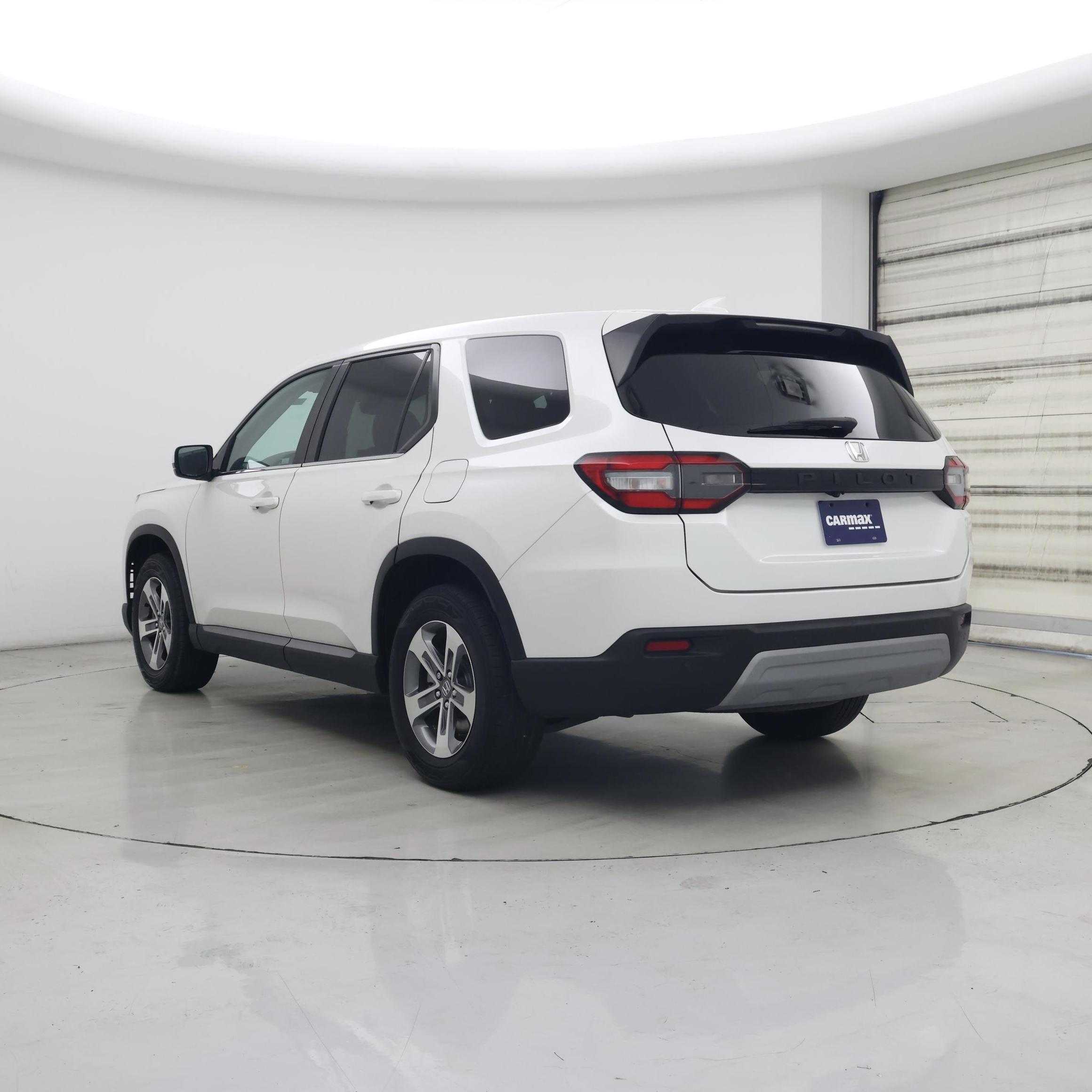 Thumbnail: 2023 Honda Pilot - 2