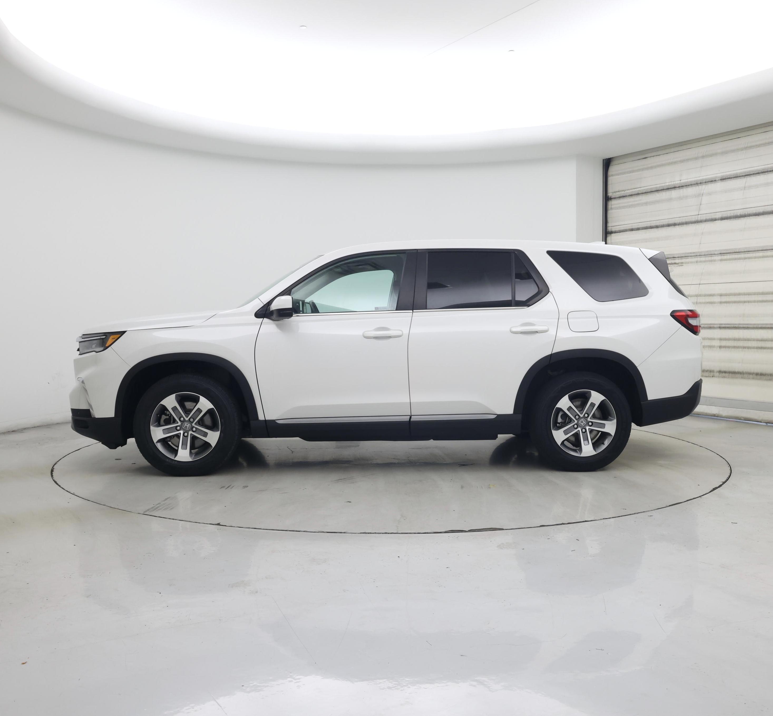 Thumbnail: 2023 Honda Pilot - 3