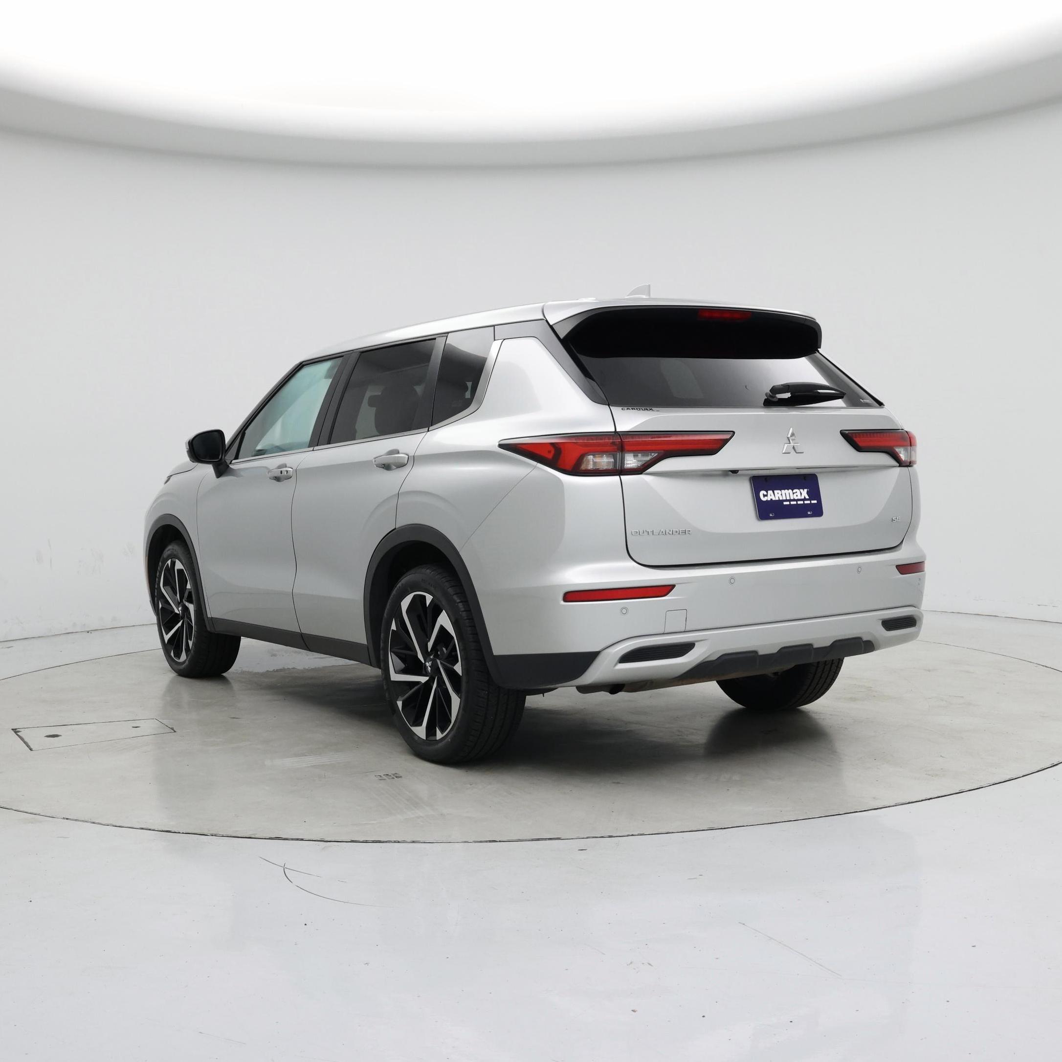 Thumbnail: 2024 Mitsubishi Outlander - 2