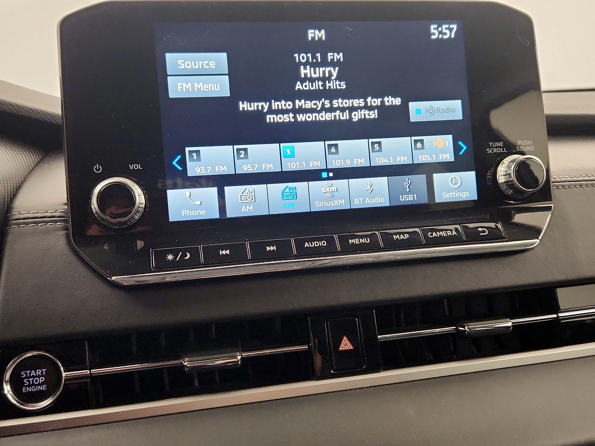 Thumbnail: 2024 Mitsubishi Outlander - 16