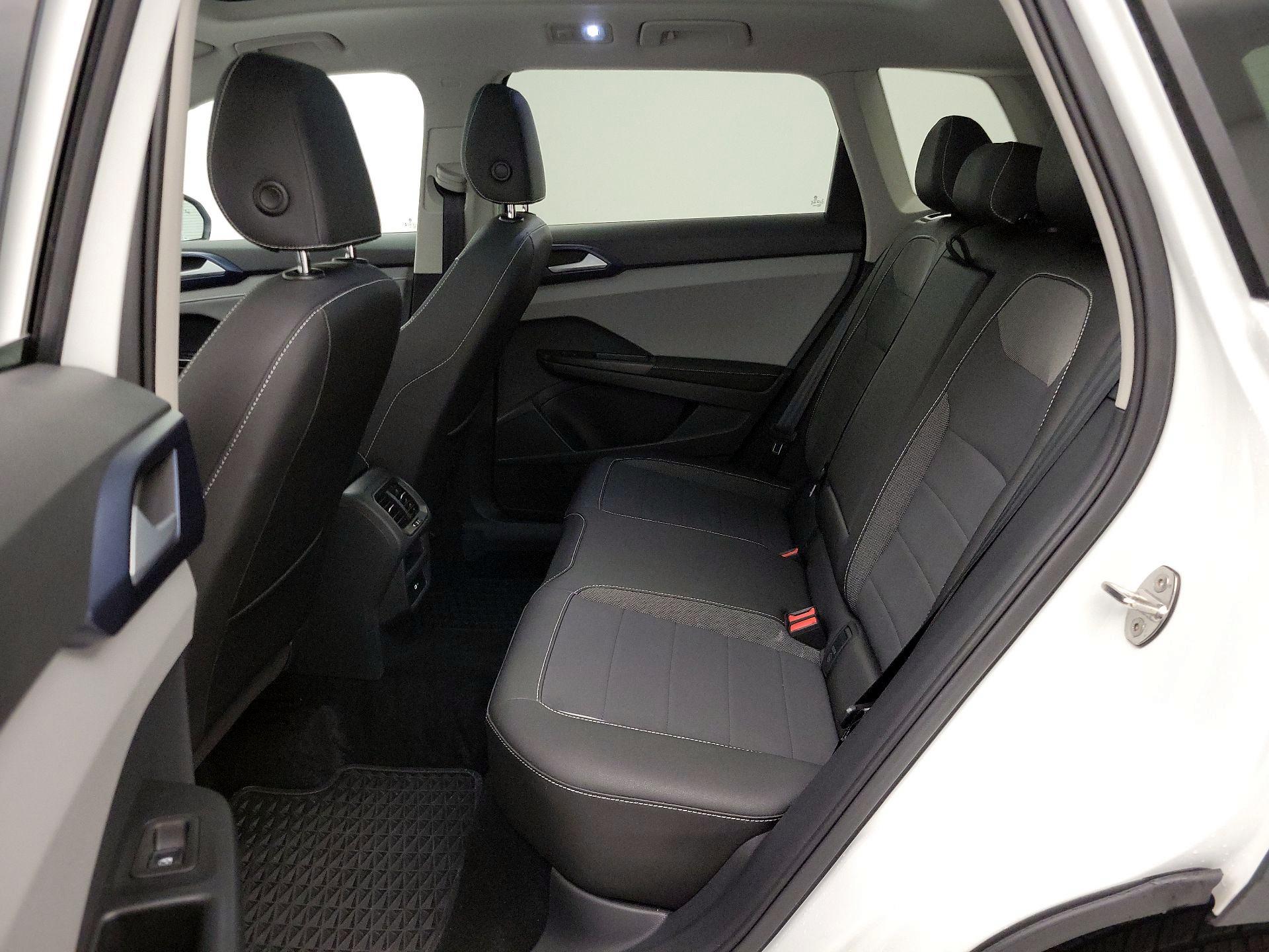 Thumbnail: 2024 Volkswagen Taos - 20