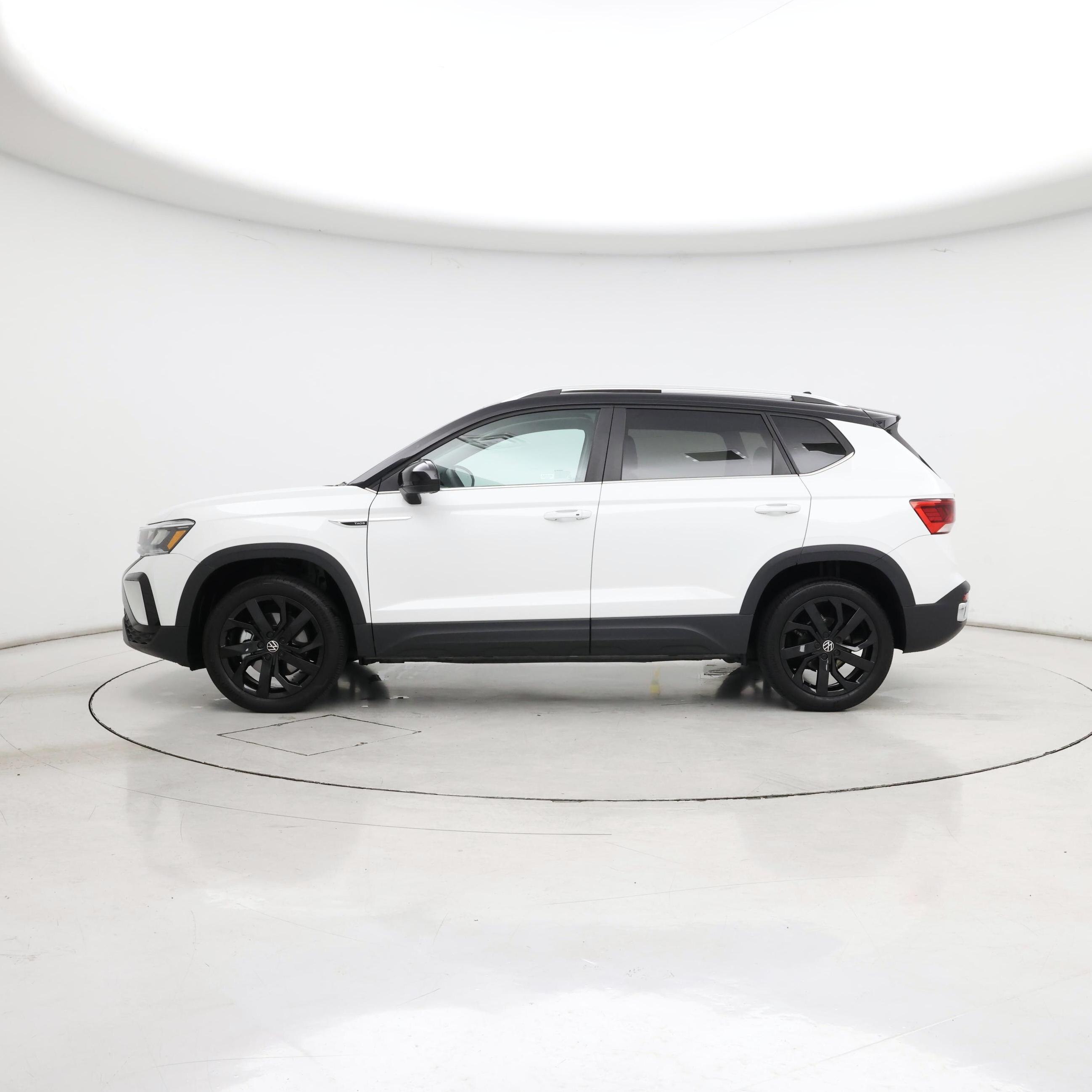 Thumbnail: 2024 Volkswagen Taos - 3