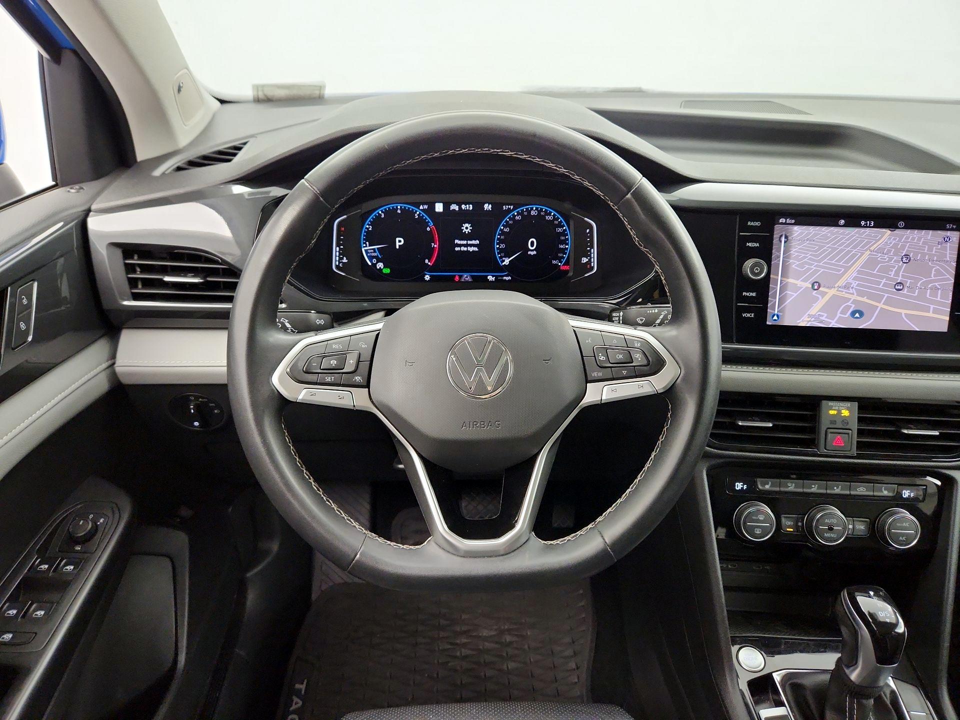 Thumbnail: 2022 Volkswagen Taos - 10