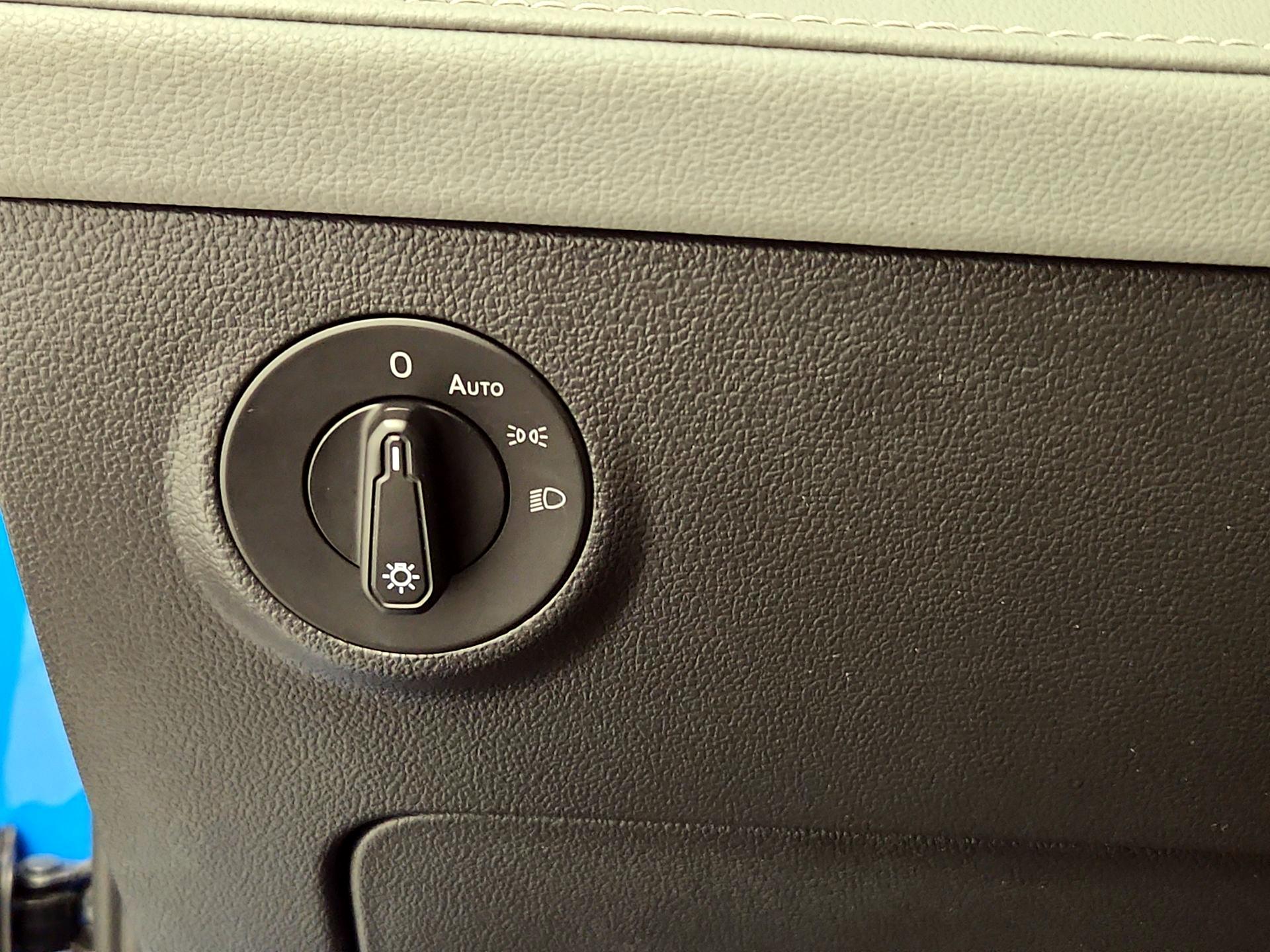 Thumbnail: 2022 Volkswagen Taos - 13